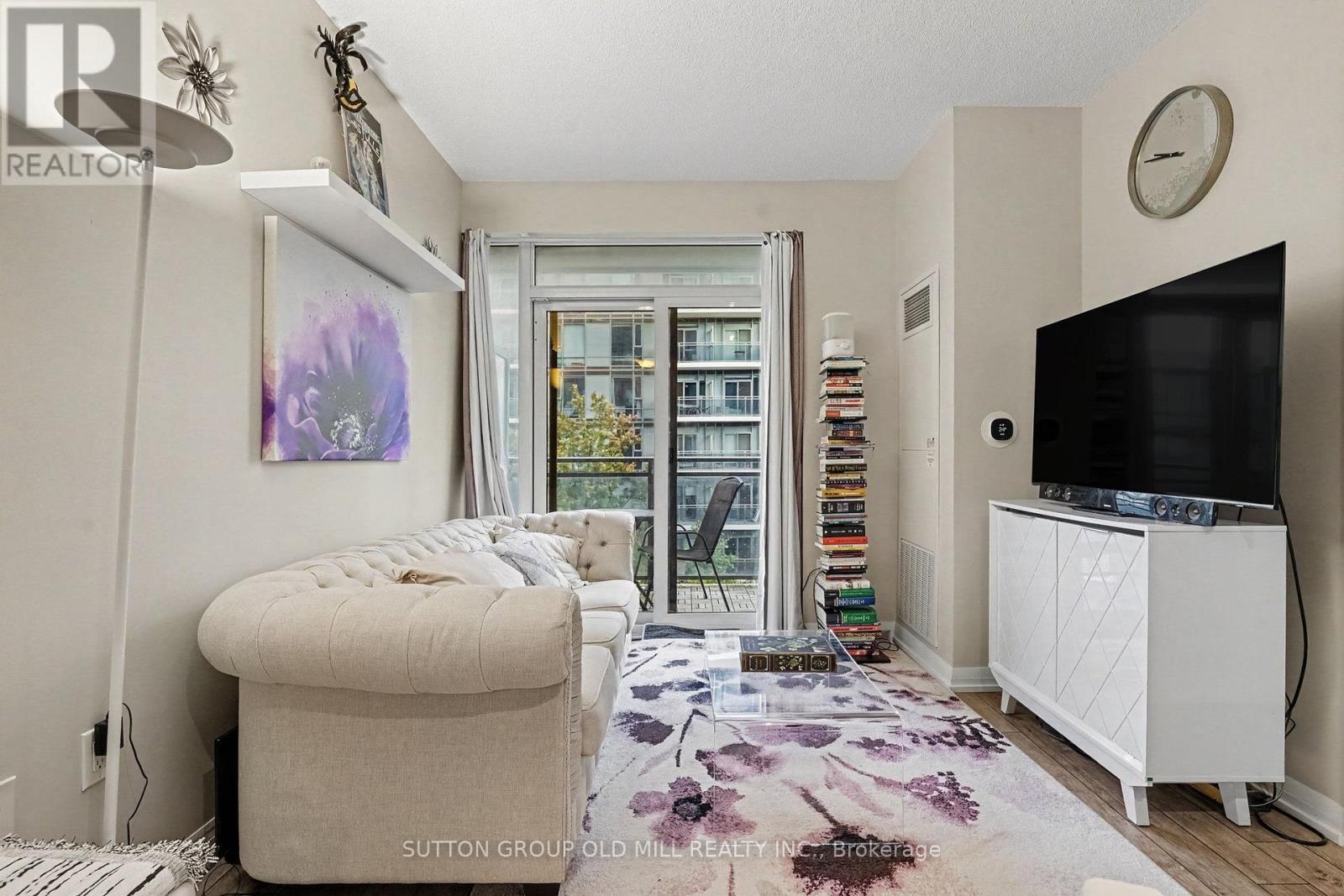 404 - 55 Ann O'reilly Road Property Photo 7