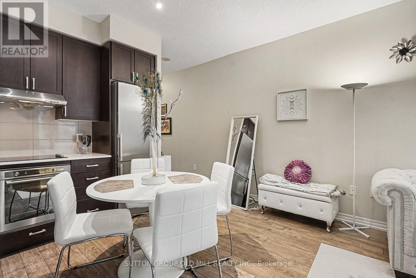 404 - 55 Ann O'reilly Road Property Photo 8