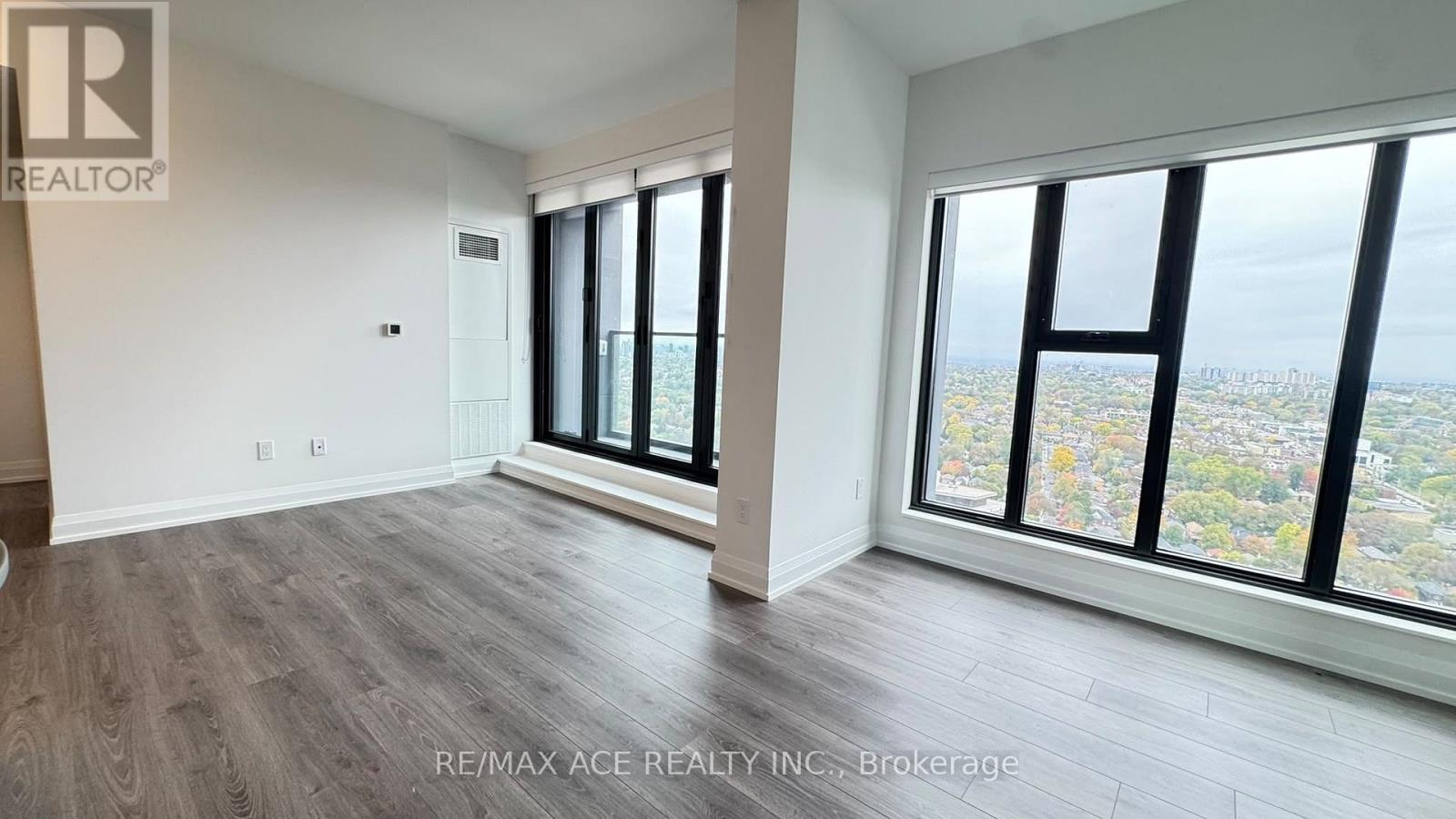 3008 - 20 Soudan Avenue Property Photo 5