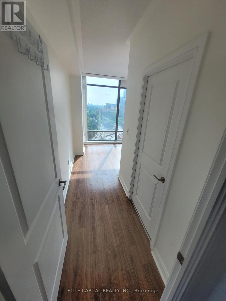 1509 - 18 Yorkville Avenue Property Photo 13