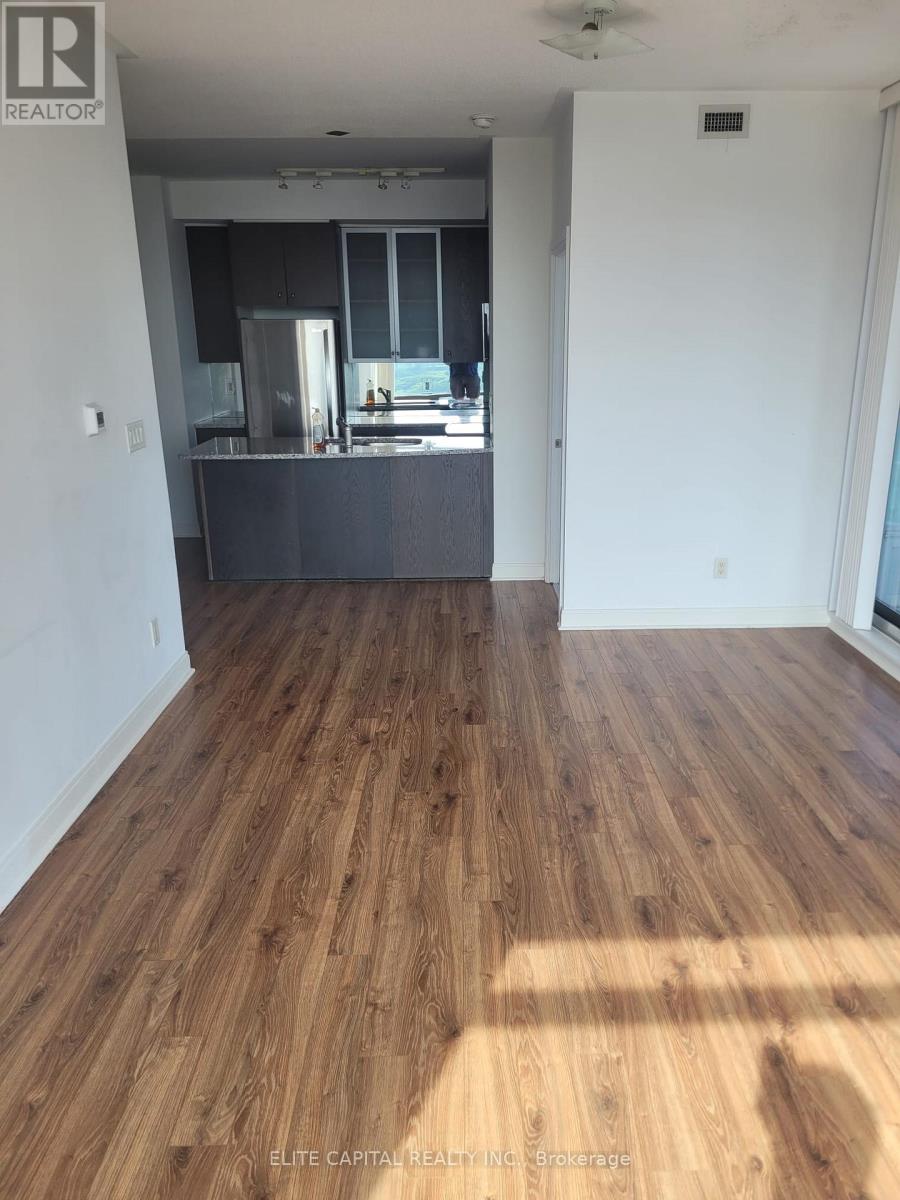 1509 - 18 Yorkville Avenue Property Photo 15