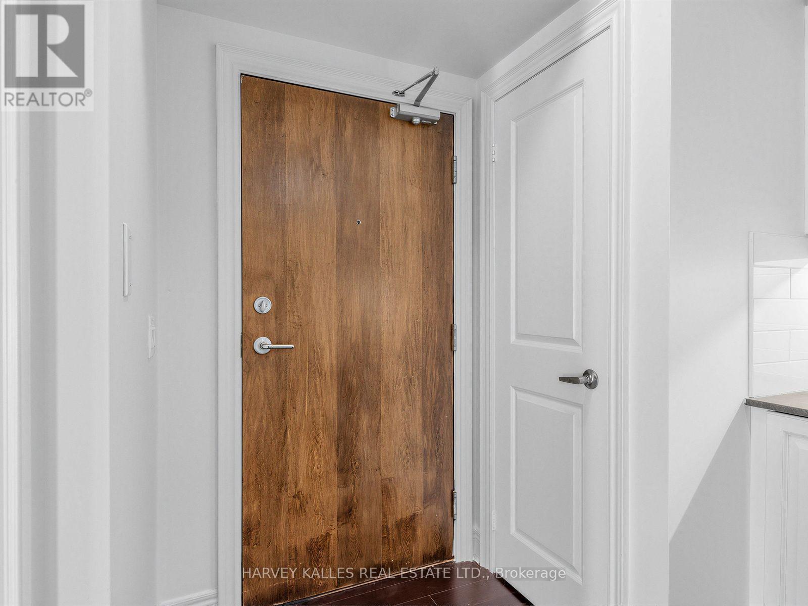 217 - 701 SHEPPARD AVENUE Property Photo 1
