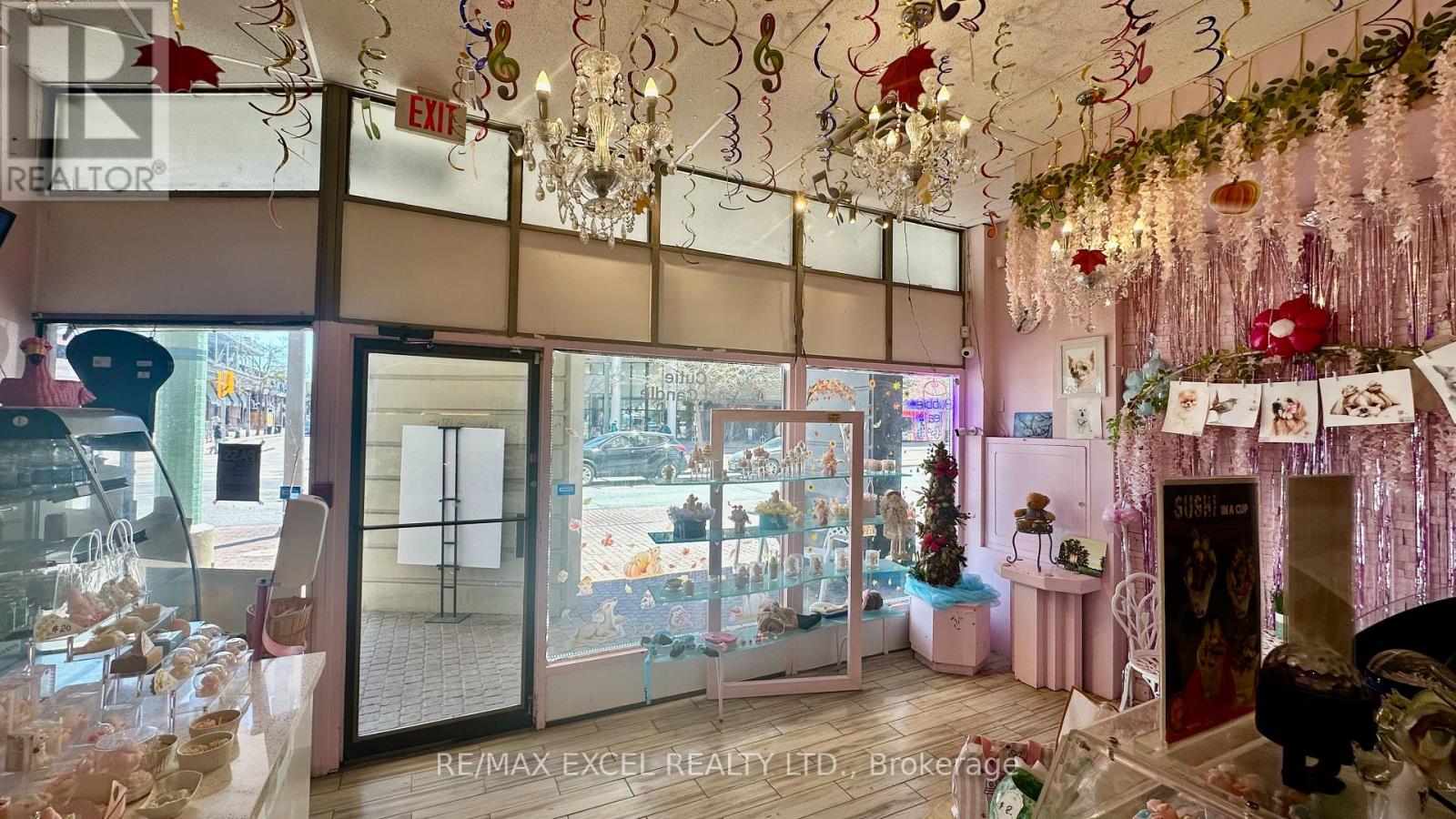 6 - 258 Queens Quay W Property Photo 7