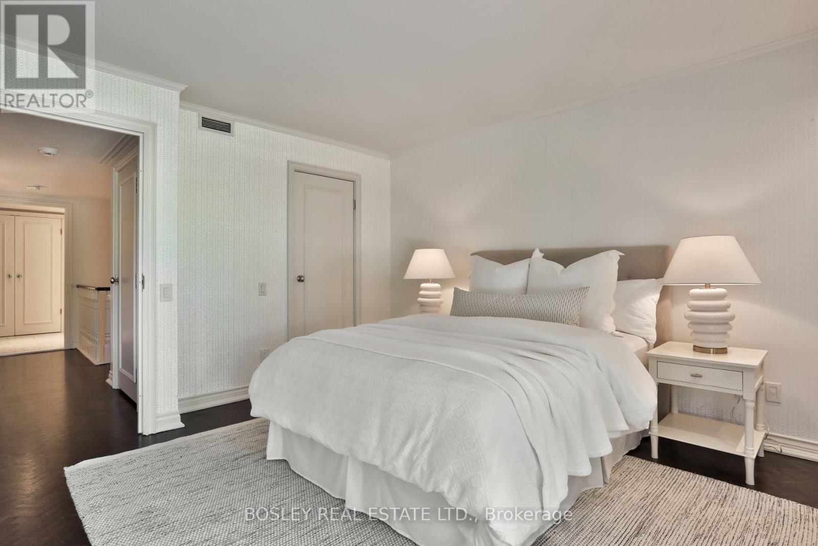 101 - 4 Lowther Avenue Property Photo 14