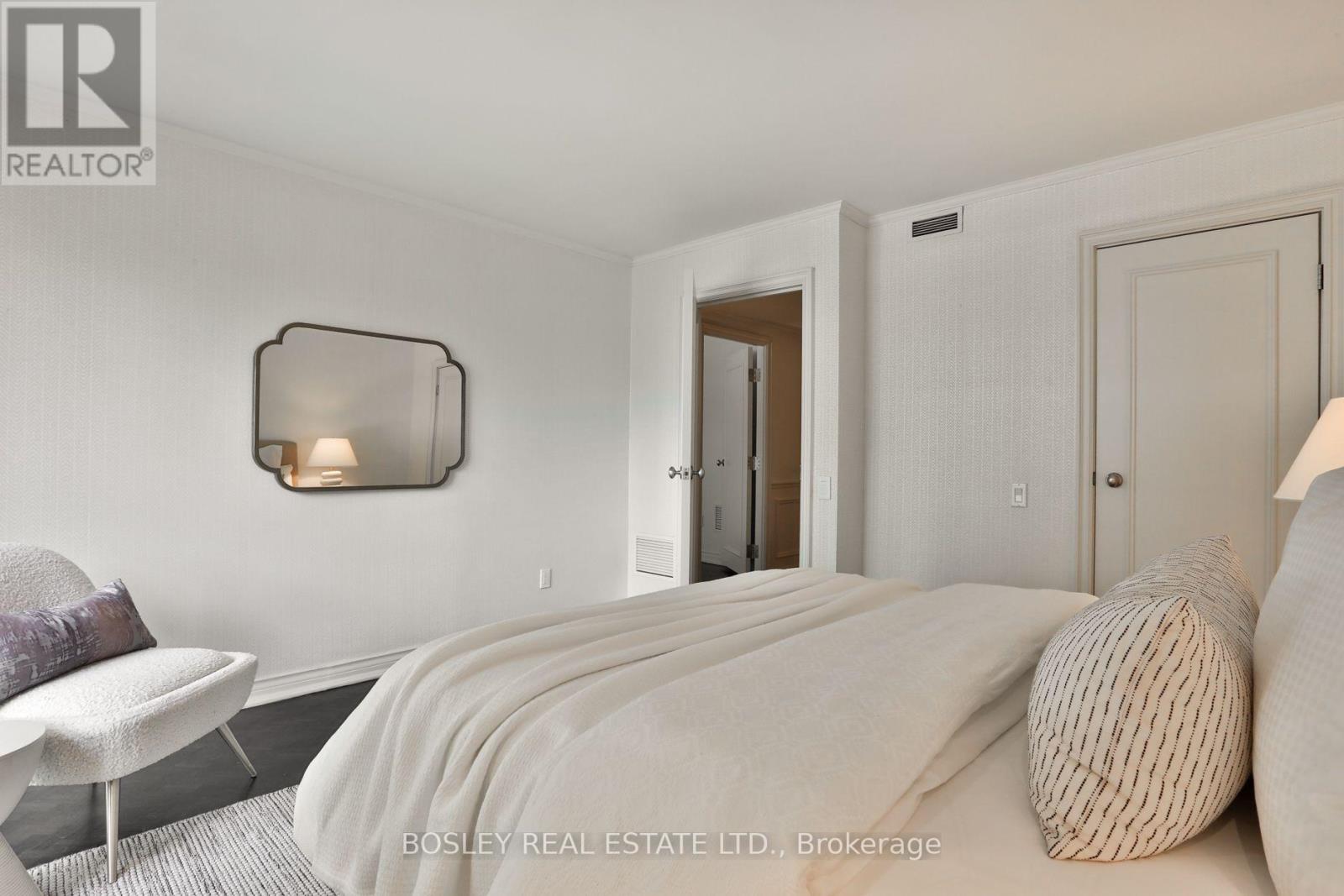 101 - 4 Lowther Avenue Property Photo 15