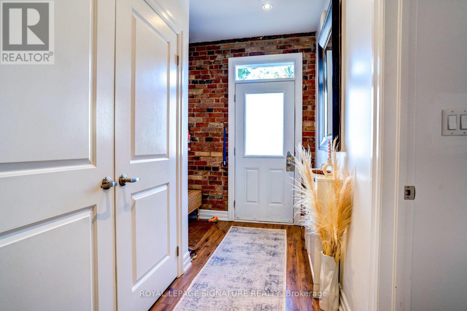 753-755 Richmond Street W Property Photo 6
