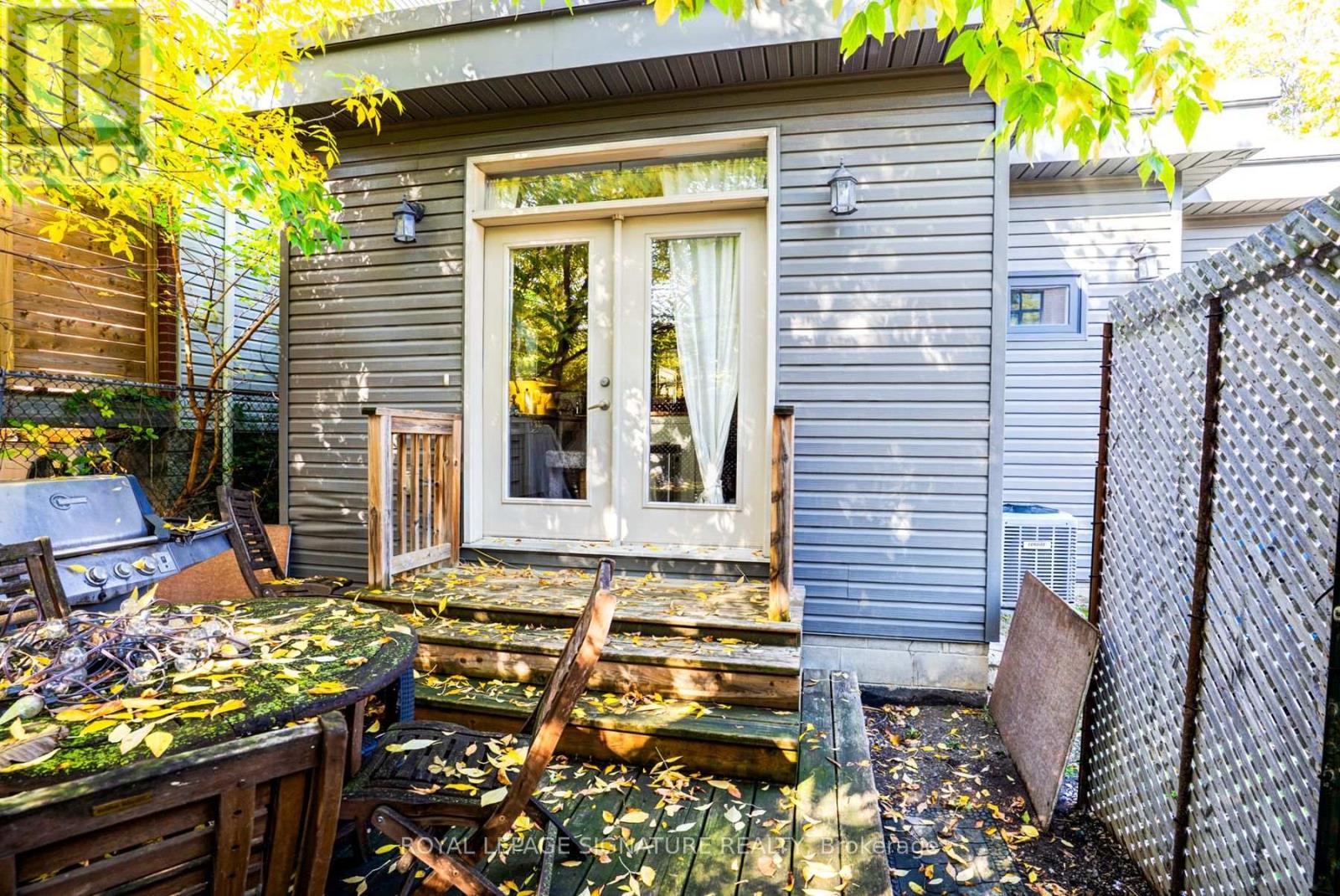 753-755 Richmond Street W Property Photo 16