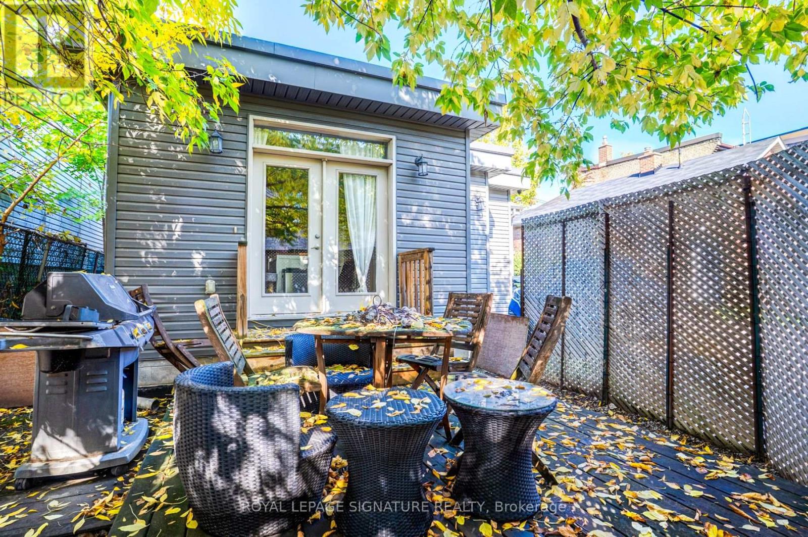 753-755 Richmond Street W Property Photo 17