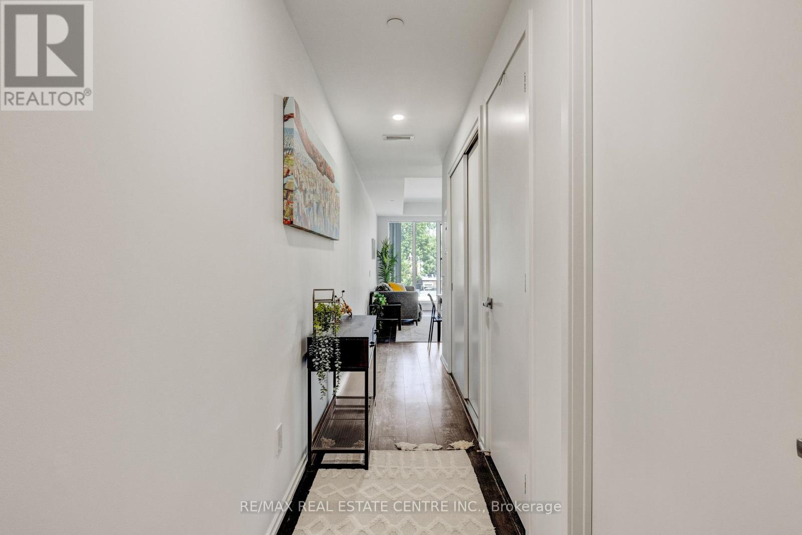 308 - 783 Bathurst Street Property Photo 6