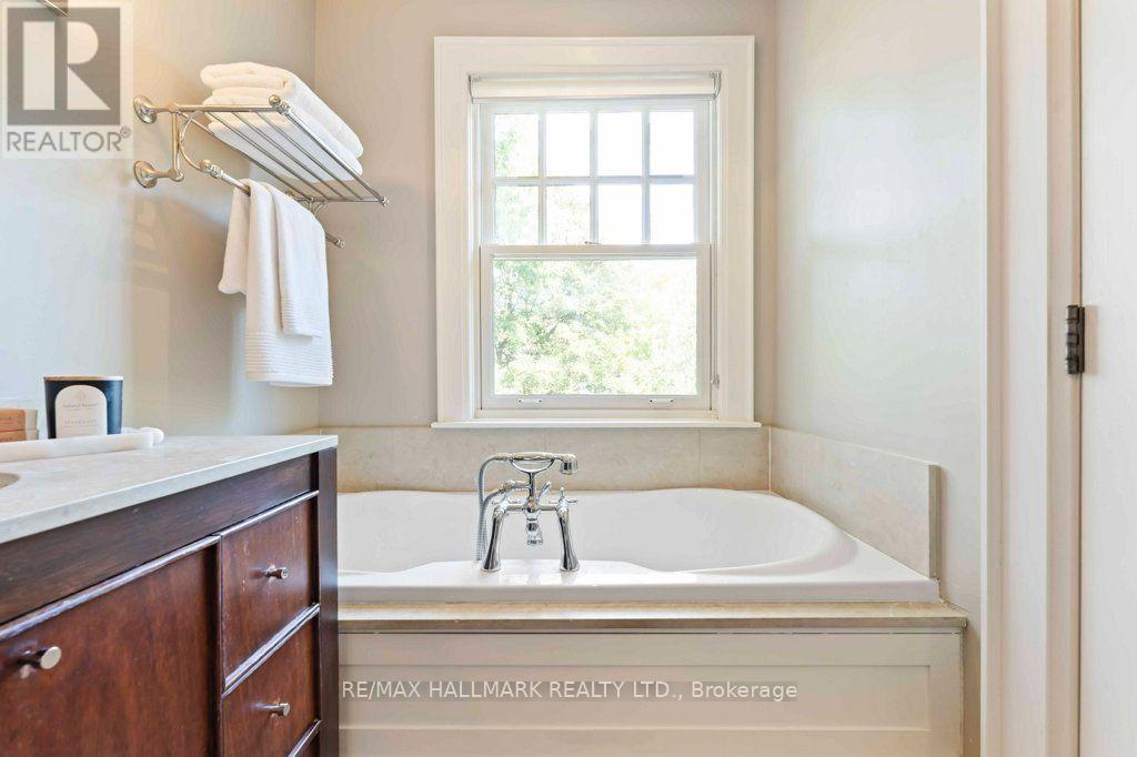 29 Standish Avenue Property Photo 23