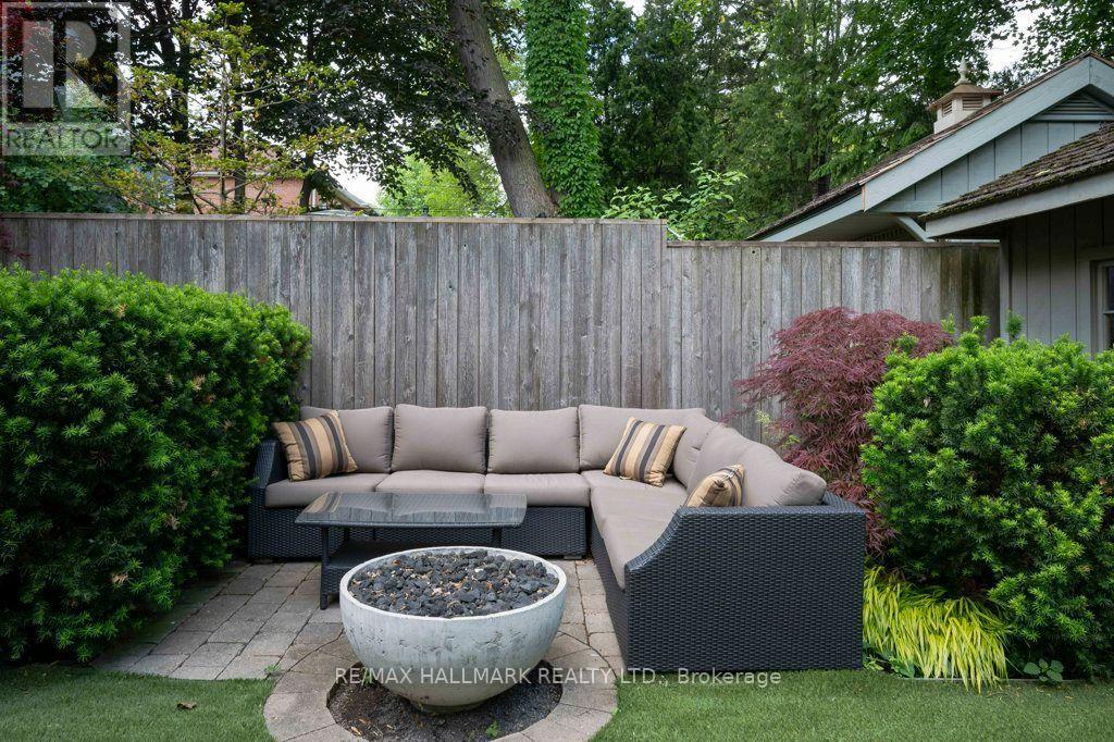 29 Standish Avenue Property Photo 43