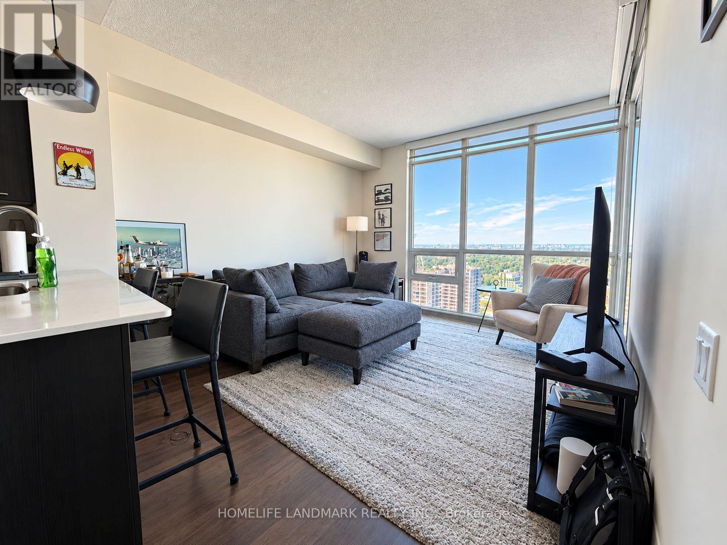 3404 - 30 Roehampton Avenue Property Photo 5
