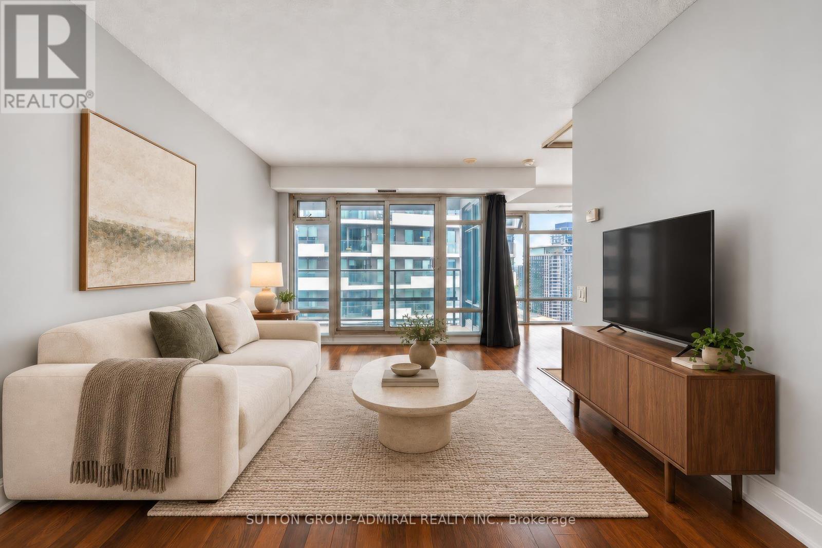 3210 - 2191 Yonge Street Property Photo 9