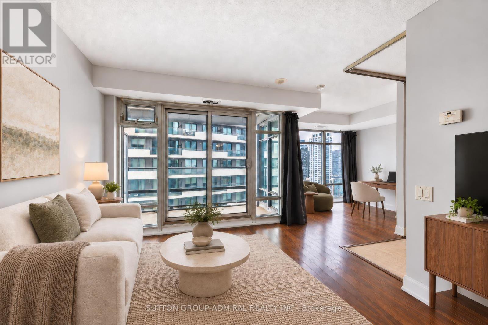 3210 - 2191 Yonge Street Property Photo 10