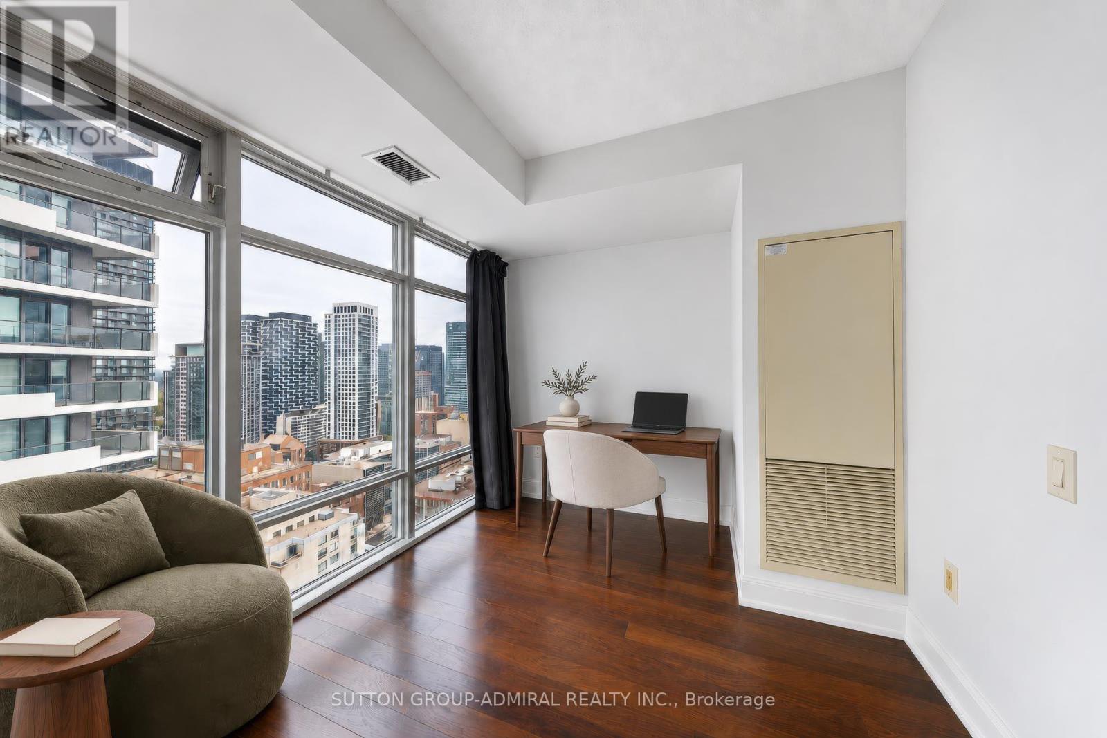 3210 - 2191 Yonge Street Property Photo 13