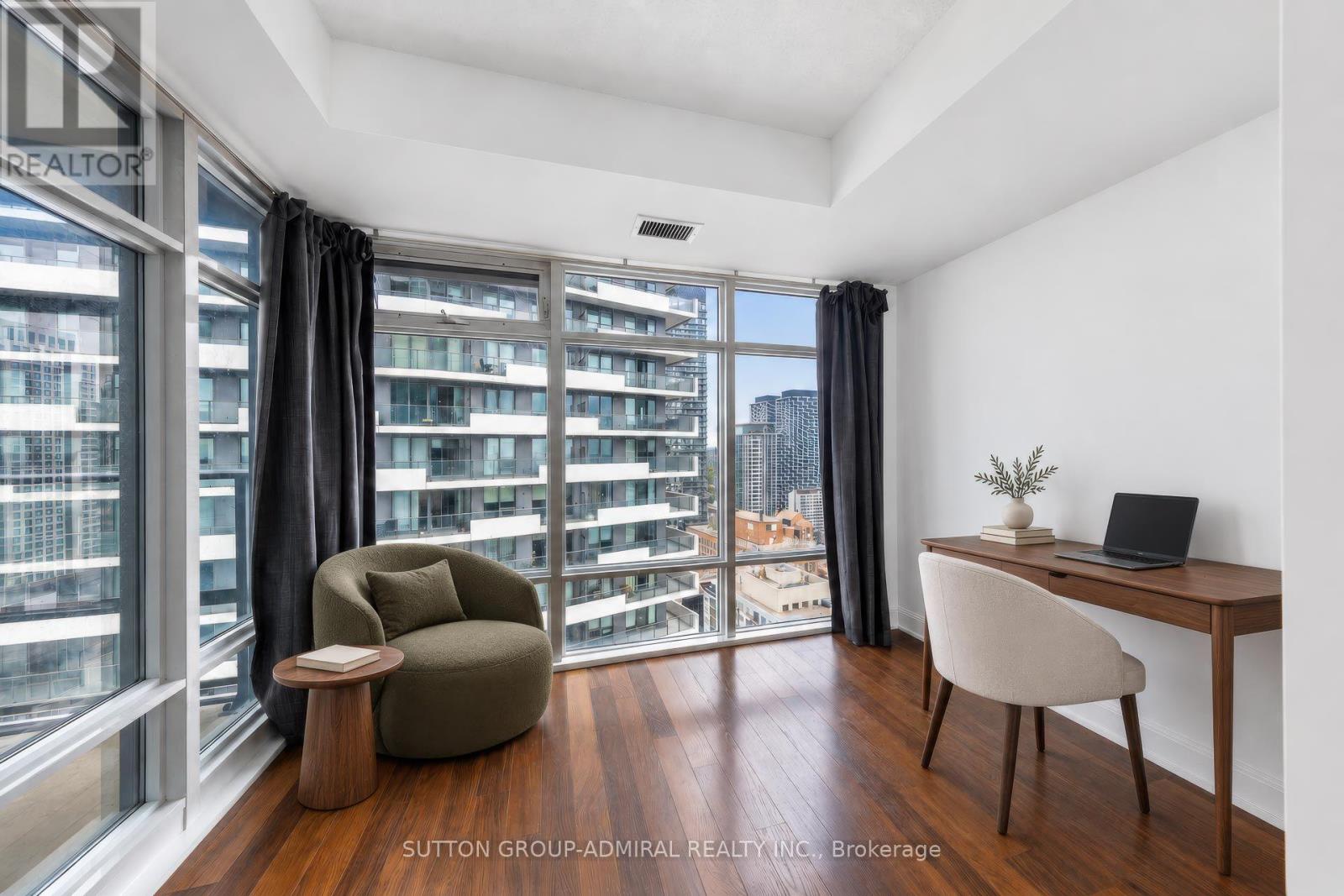 3210 - 2191 Yonge Street Property Photo 14