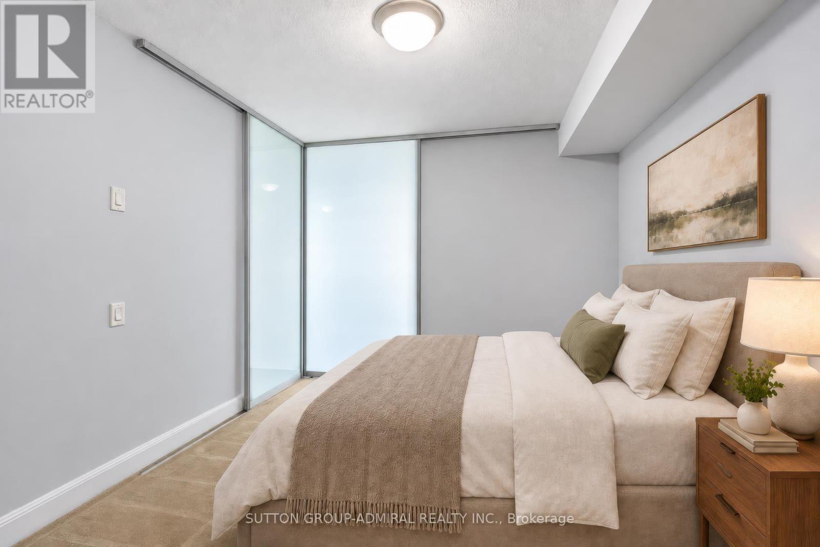 3210 - 2191 Yonge Street Property Photo 20