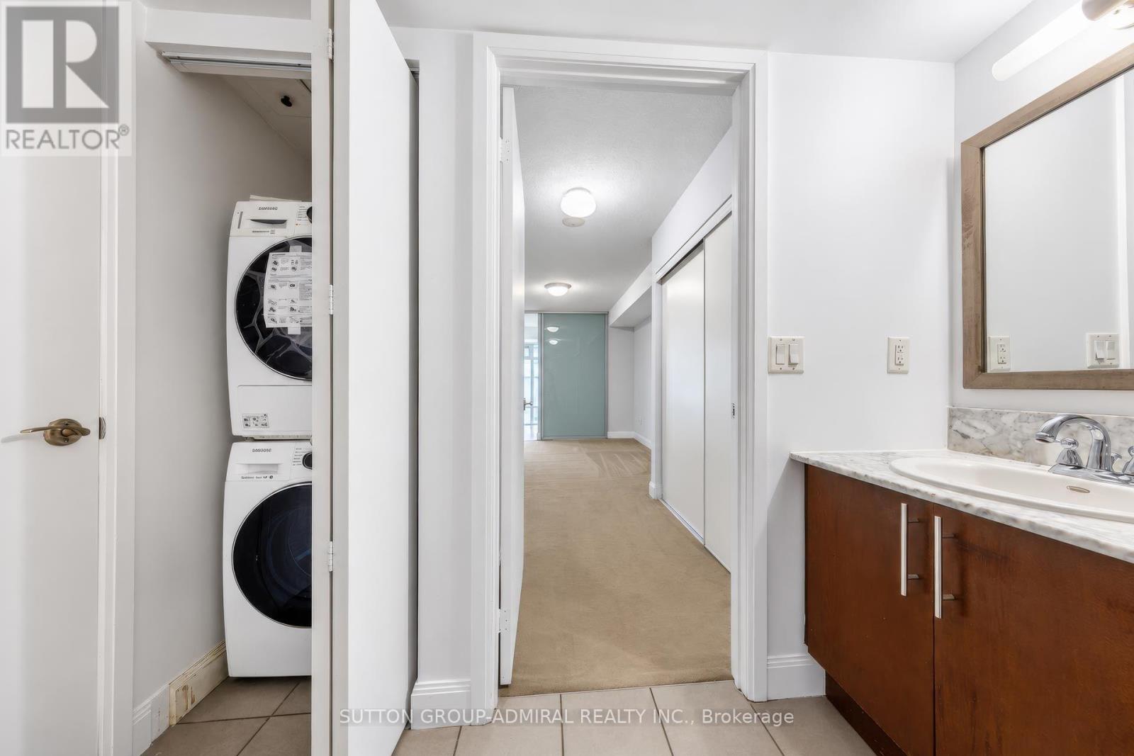 3210 - 2191 Yonge Street Property Photo 30