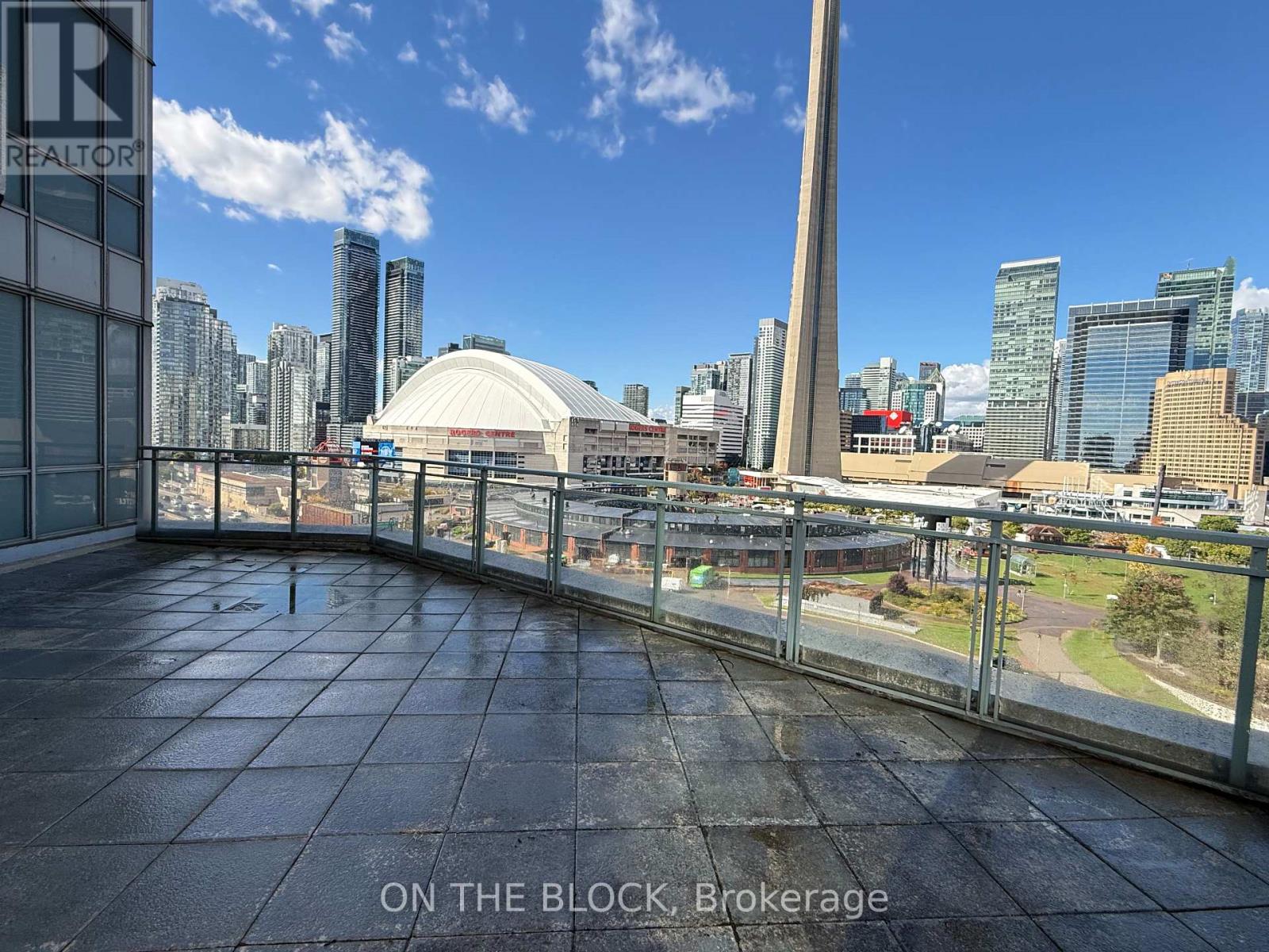 1515 - 230 Queens Quay W Property Photo 3