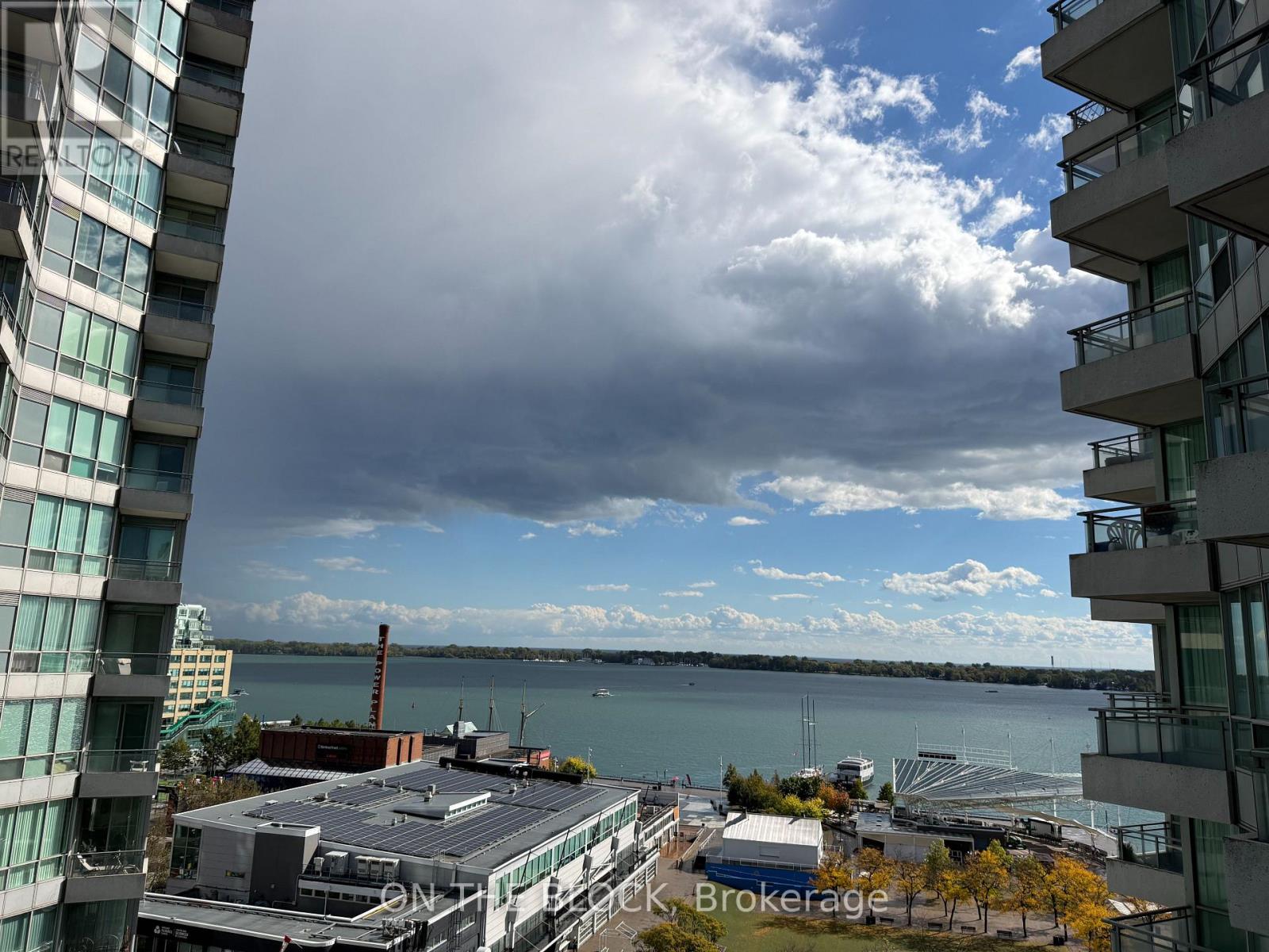 1515 - 230 Queens Quay W Property Photo 16