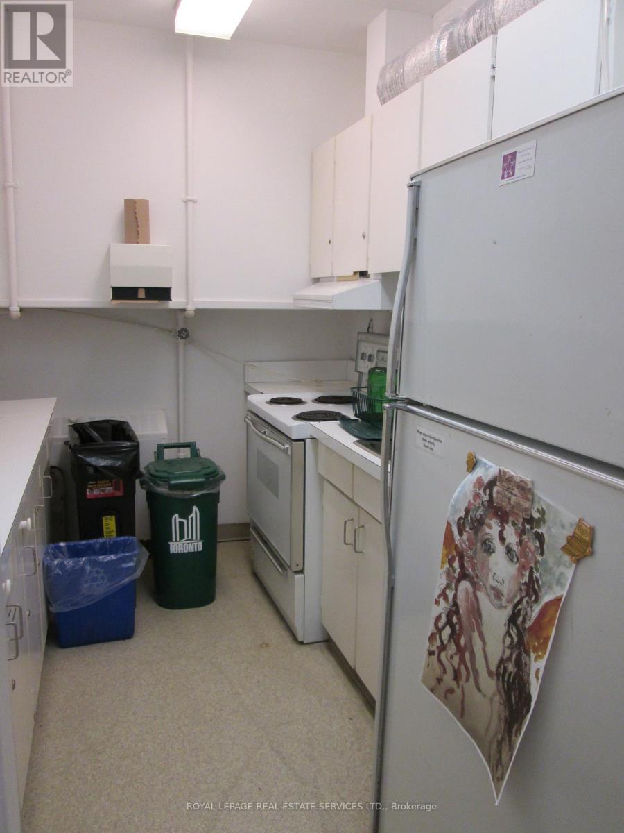 10 Trinity Square Property Photo 8