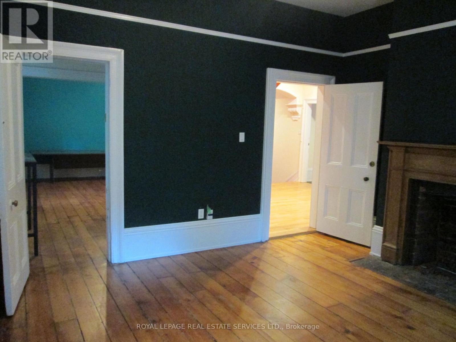 10 Trinity Square Property Photo 11