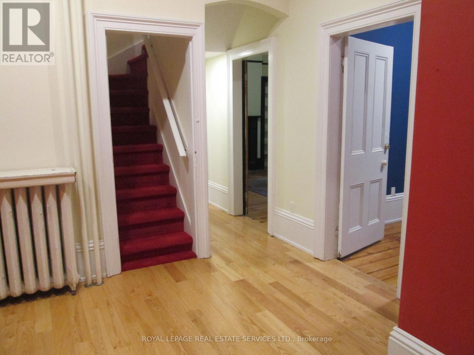 10 Trinity Square Property Photo 14