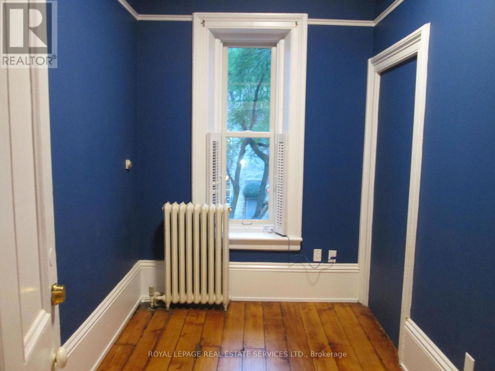 10 Trinity Square Property Photo 15