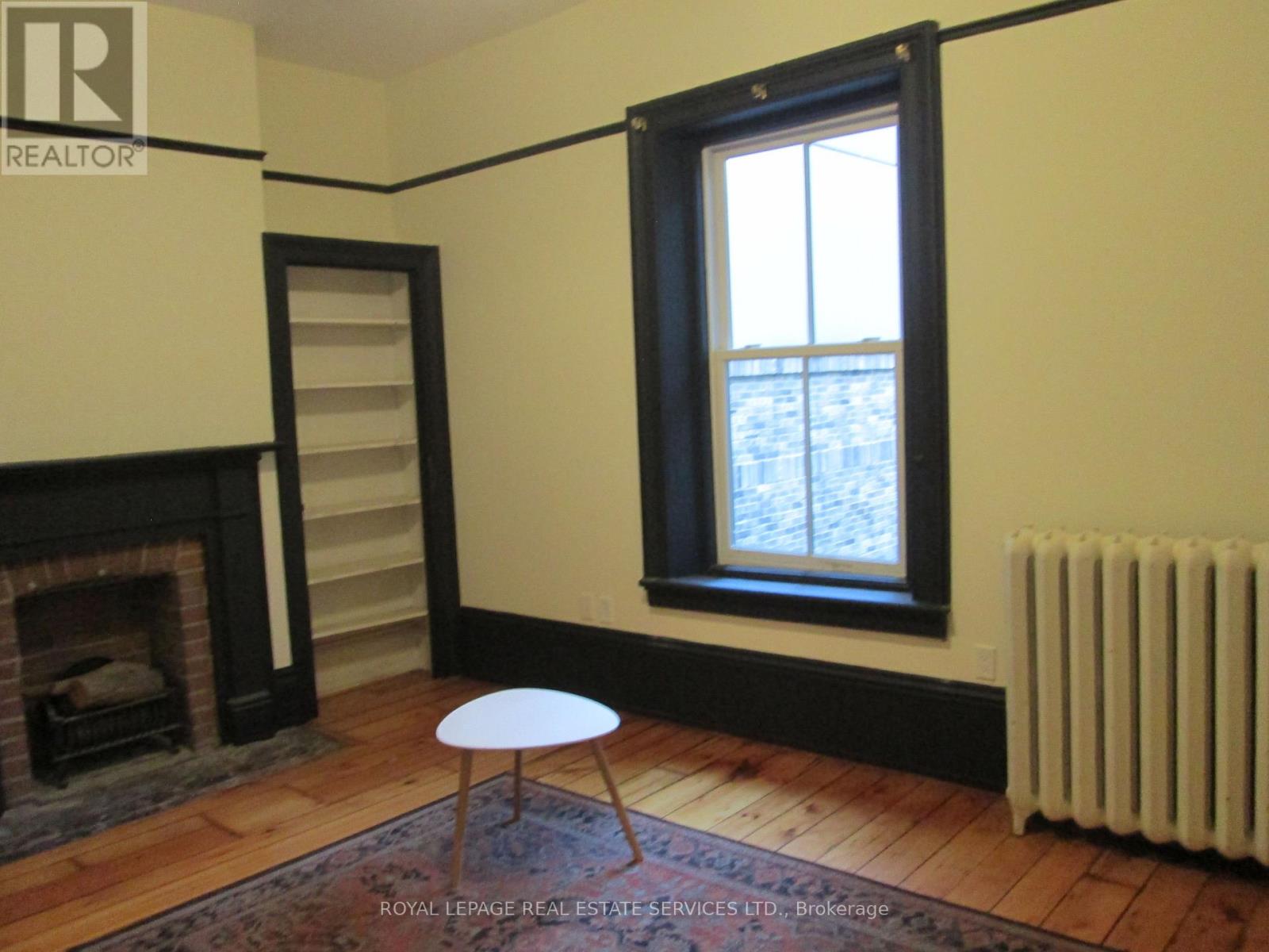 10 Trinity Square Property Photo 16
