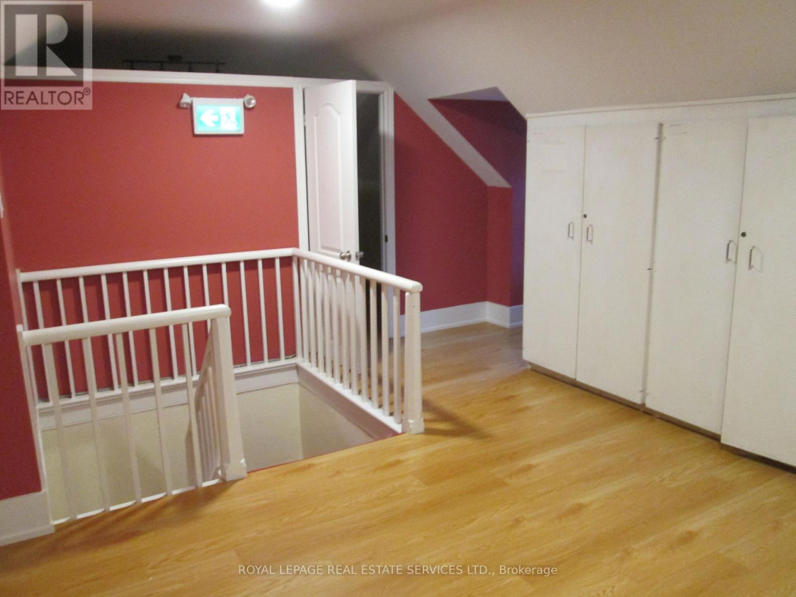 10 Trinity Square Property Photo 21