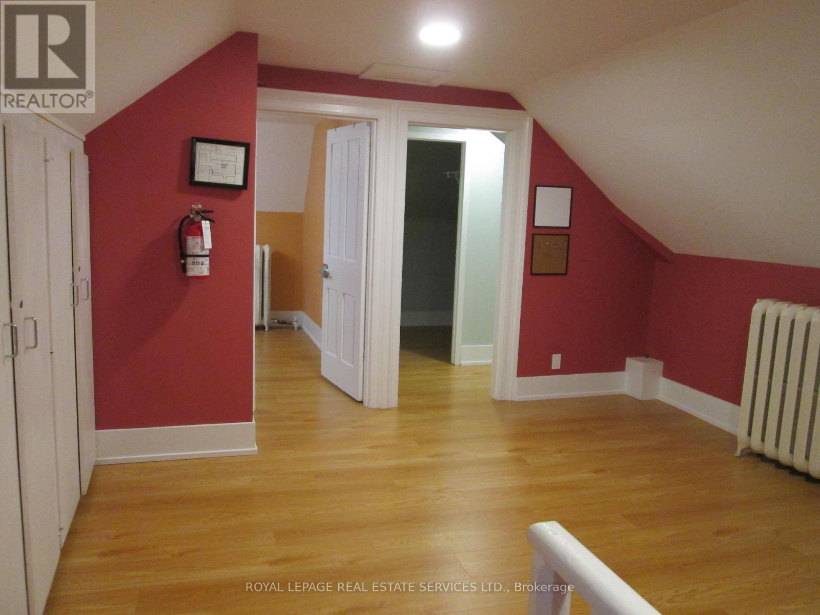 10 Trinity Square Property Photo 22