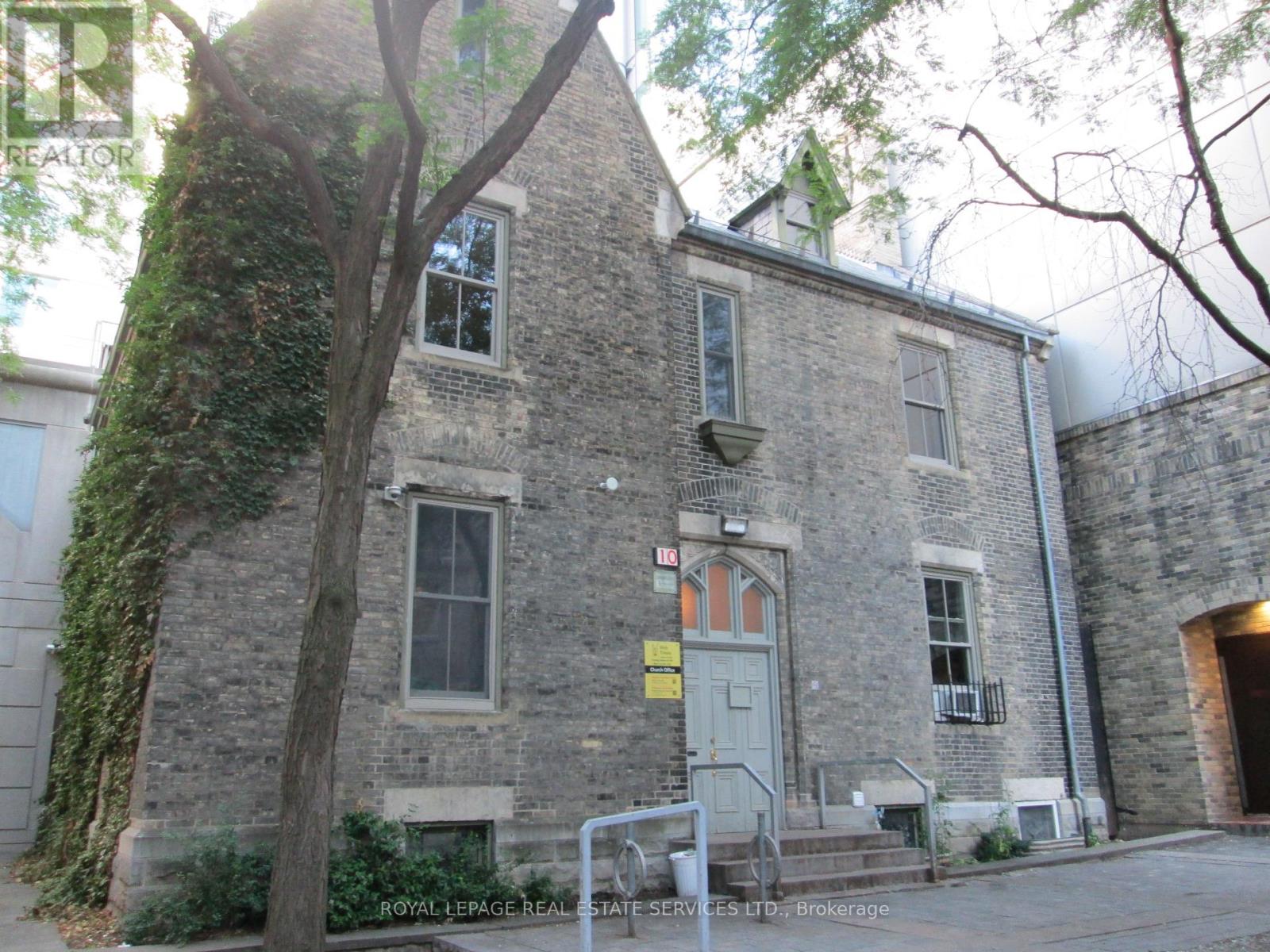 10 Trinity Square Property Photo 27