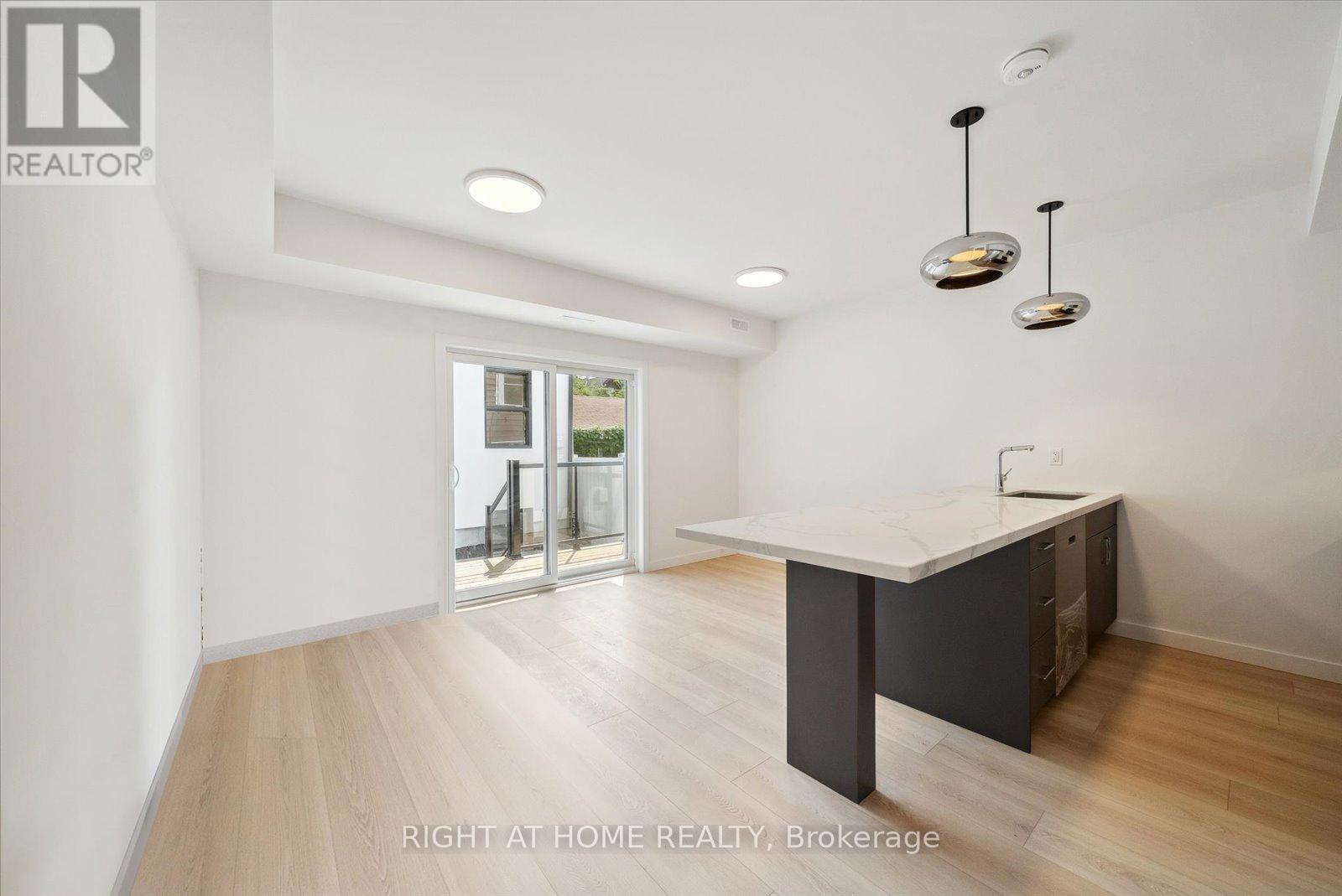 2 - 367 Howland Avenue Property Photo 5