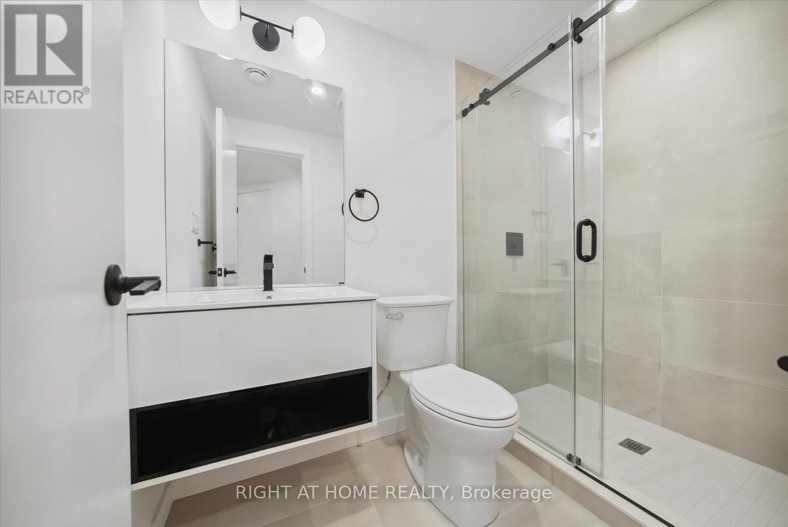 2 - 367 Howland Avenue Property Photo 13
