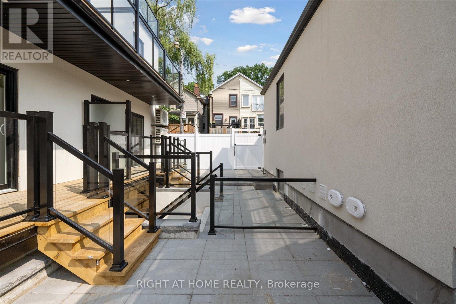 2 - 367 Howland Avenue Property Photo 17