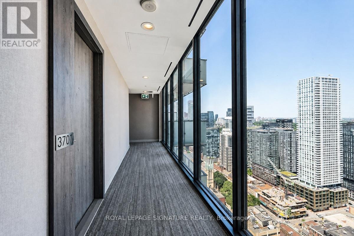 3707 - 20 Lombard Street Property Photo 4
