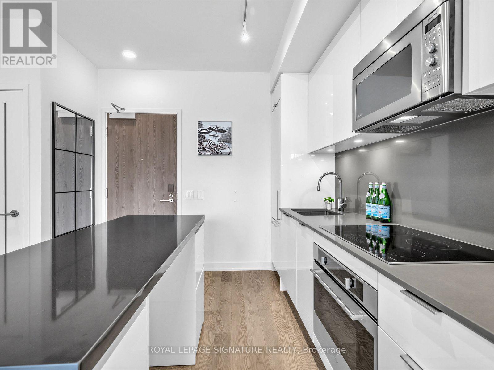 3707 - 20 Lombard Street Property Photo 14