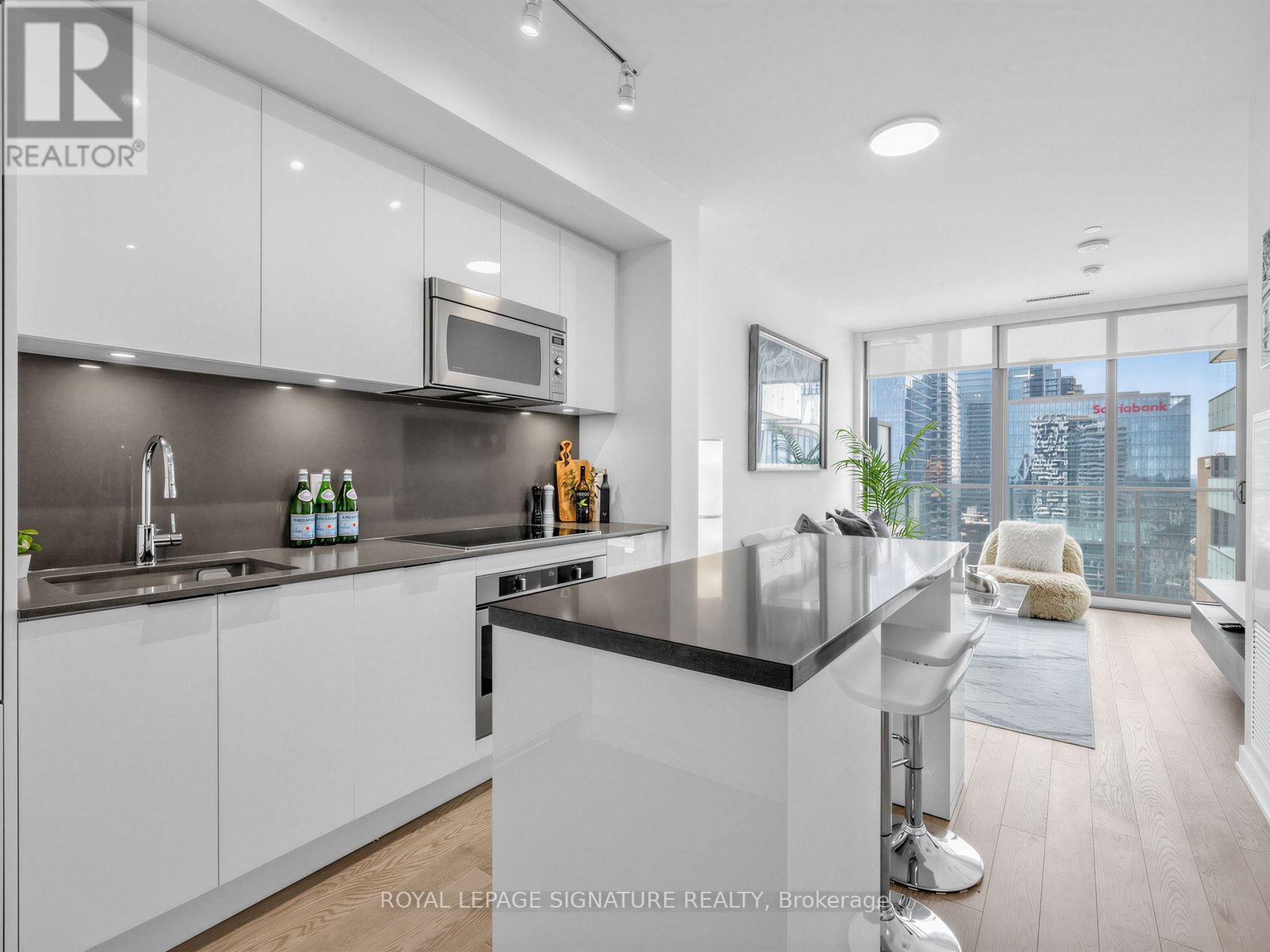 3707 - 20 Lombard Street Property Photo 17
