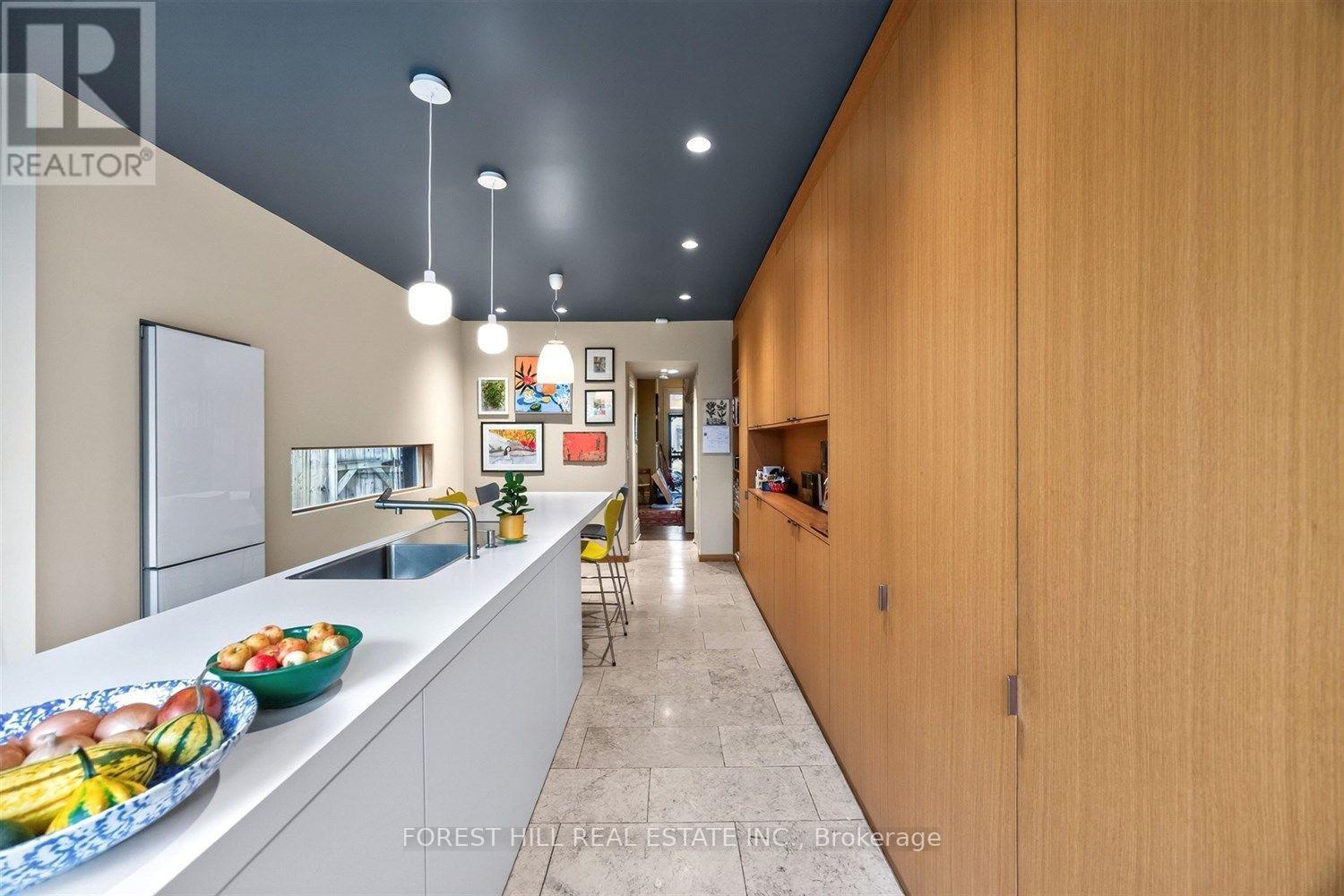 44 Russell Street Property Photo 14