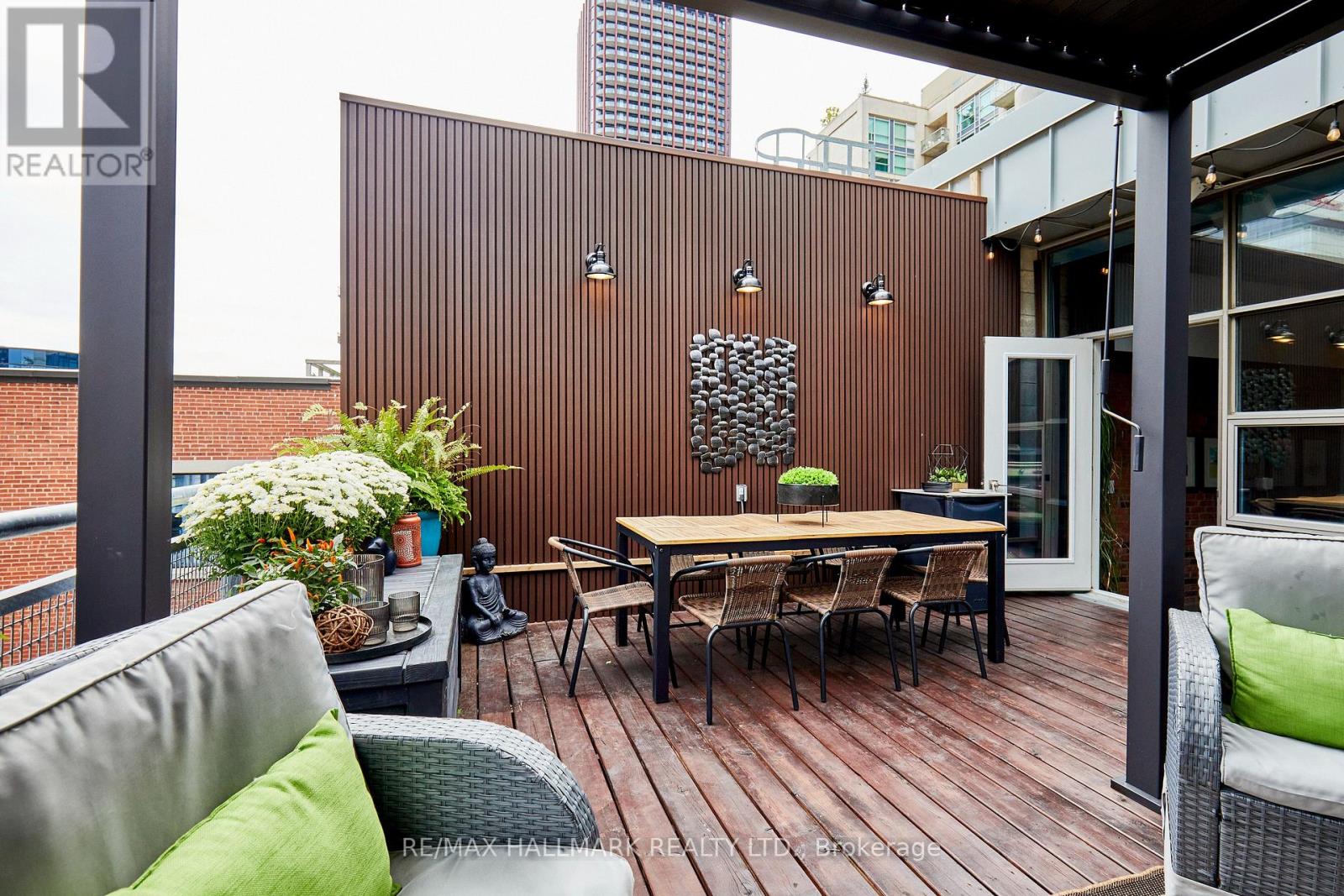 412 - 383 Adelaide Street E Property Photo 16