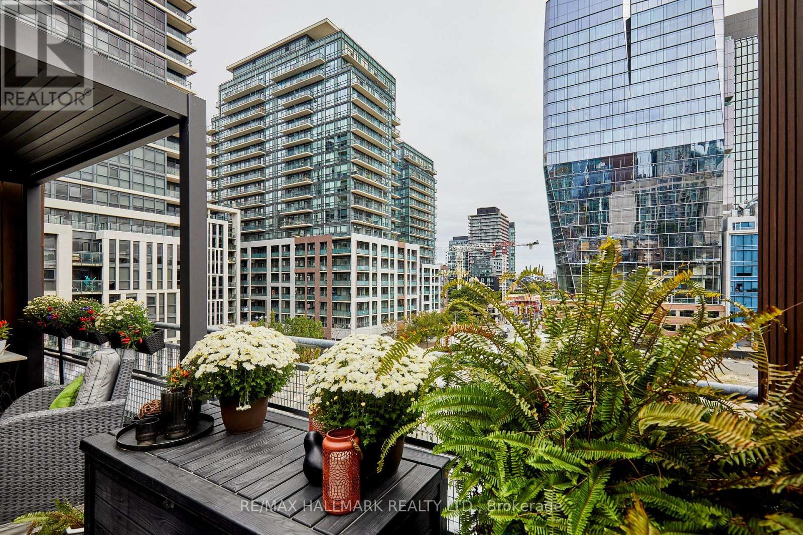 412 - 383 Adelaide Street E Property Photo 19