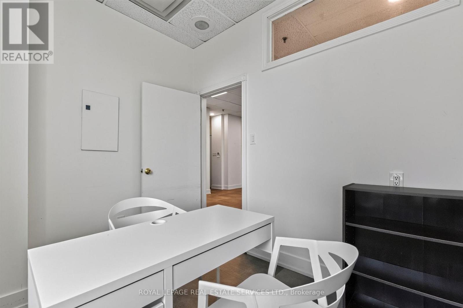 207/208 - 421 Bloor Street E Property Photo 12