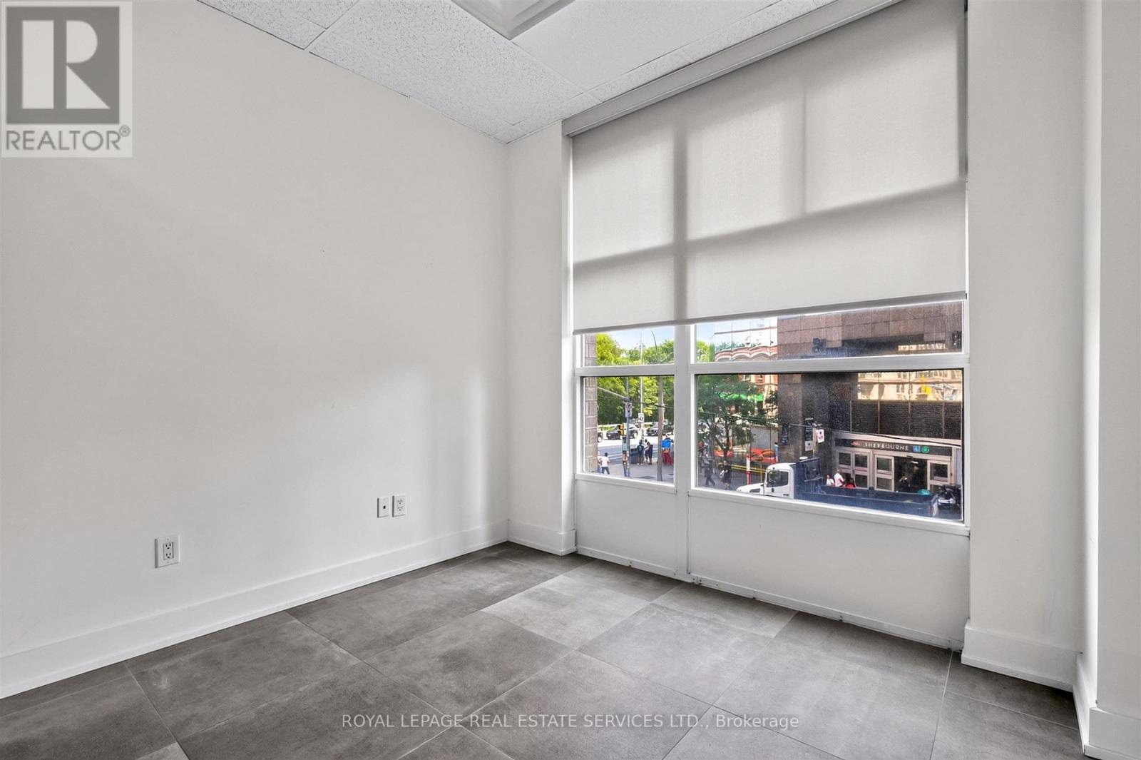 207/208 - 421 Bloor Street E Property Photo 13