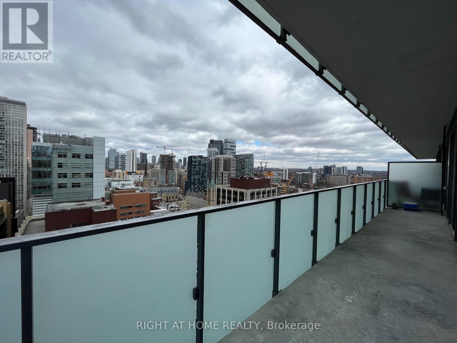 2112 - 25 Richmond Street E Property Photo 14
