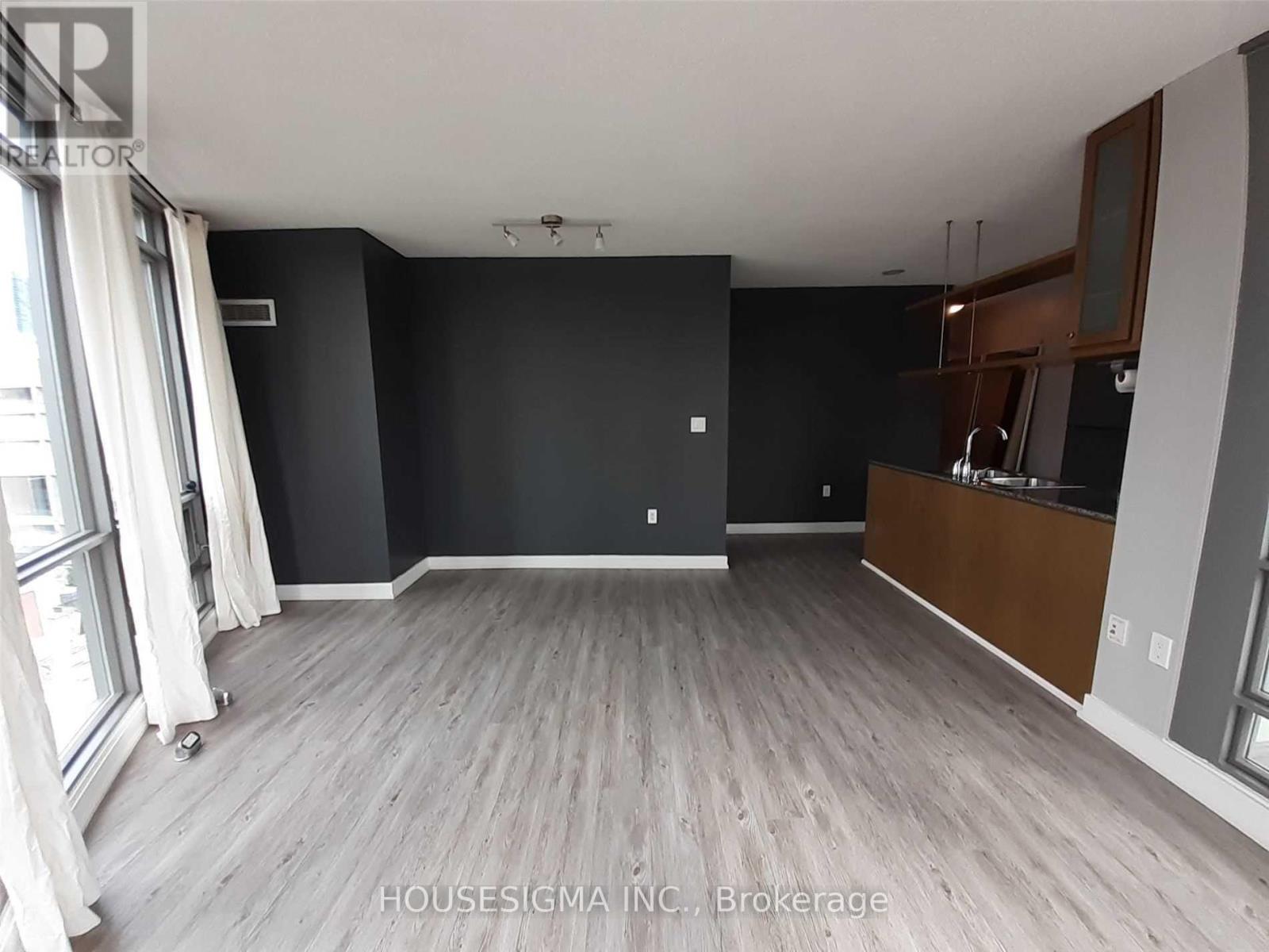 1203 - 3 Navy Wharf Court Property Photo 9