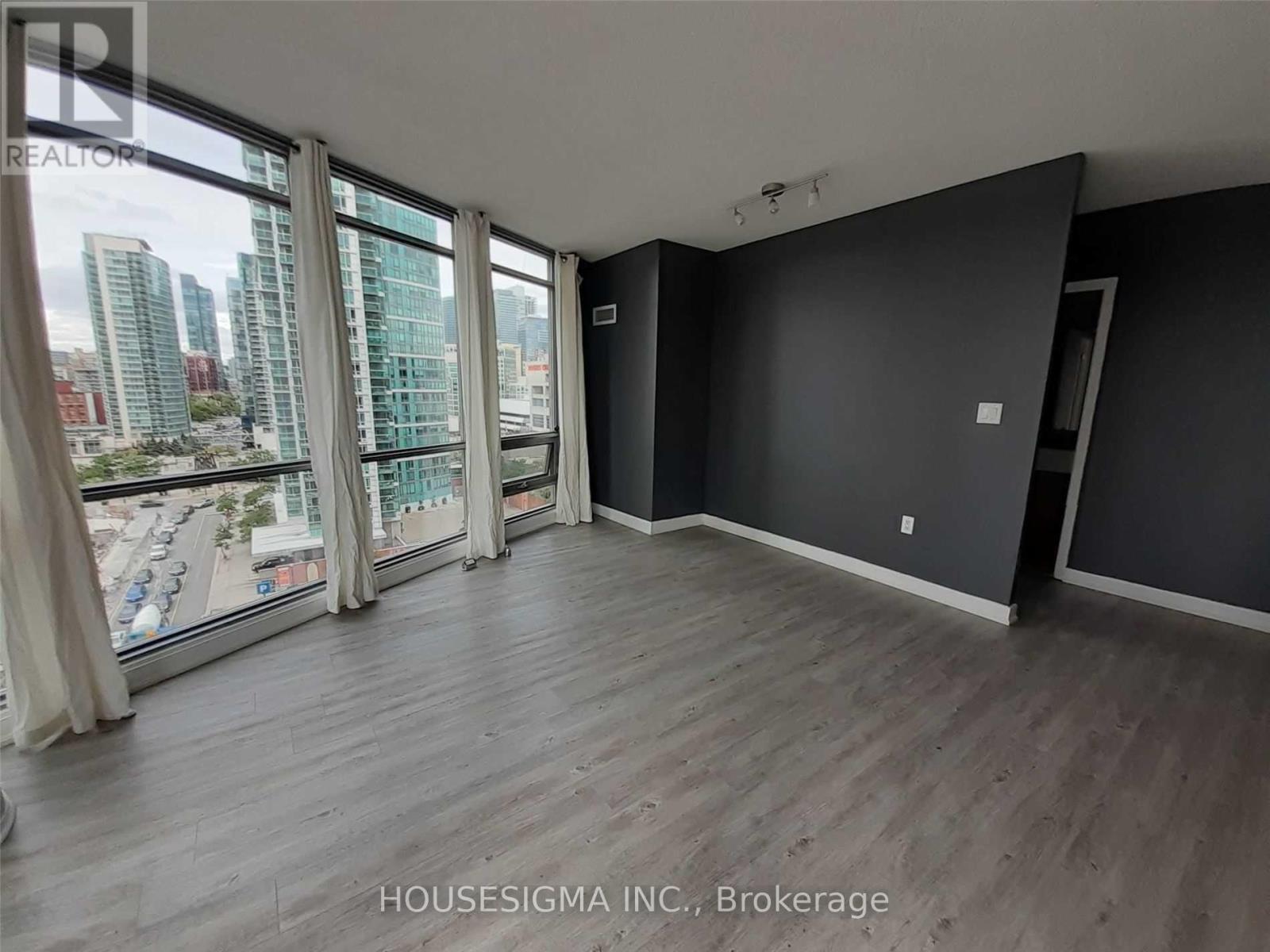 1203 - 3 Navy Wharf Court Property Photo 11