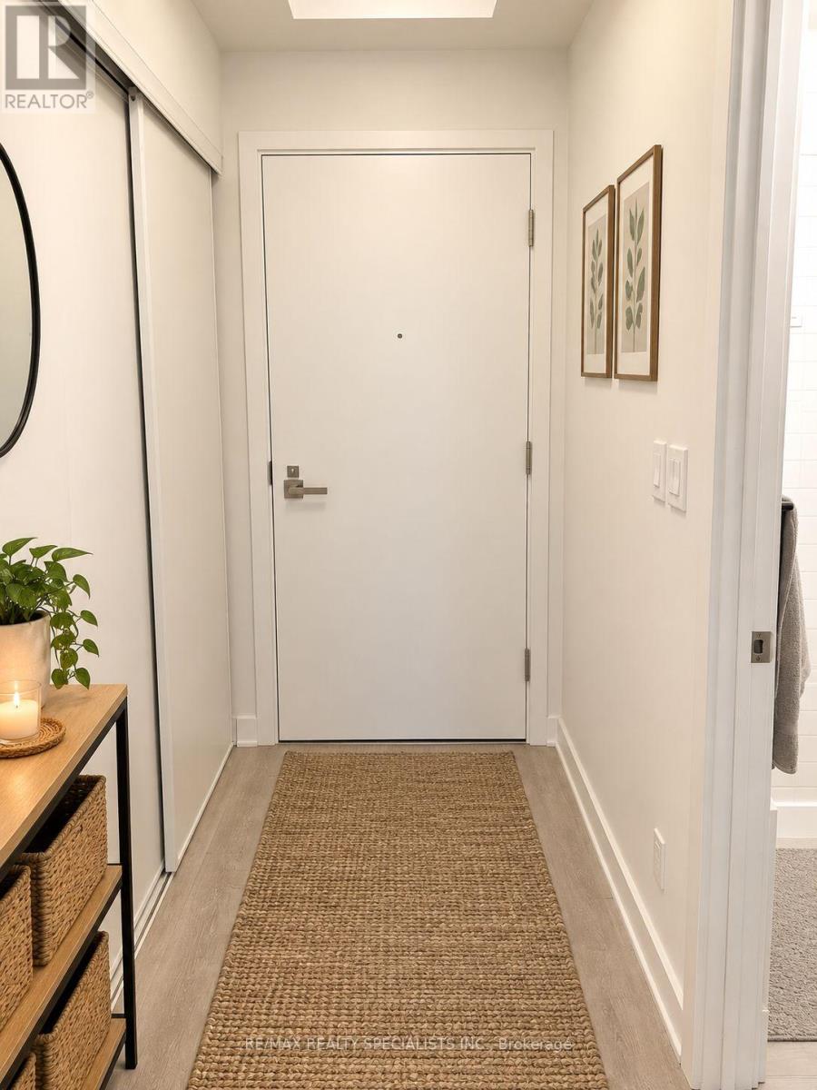803 - 50 Ordnance Street Property Photo 4