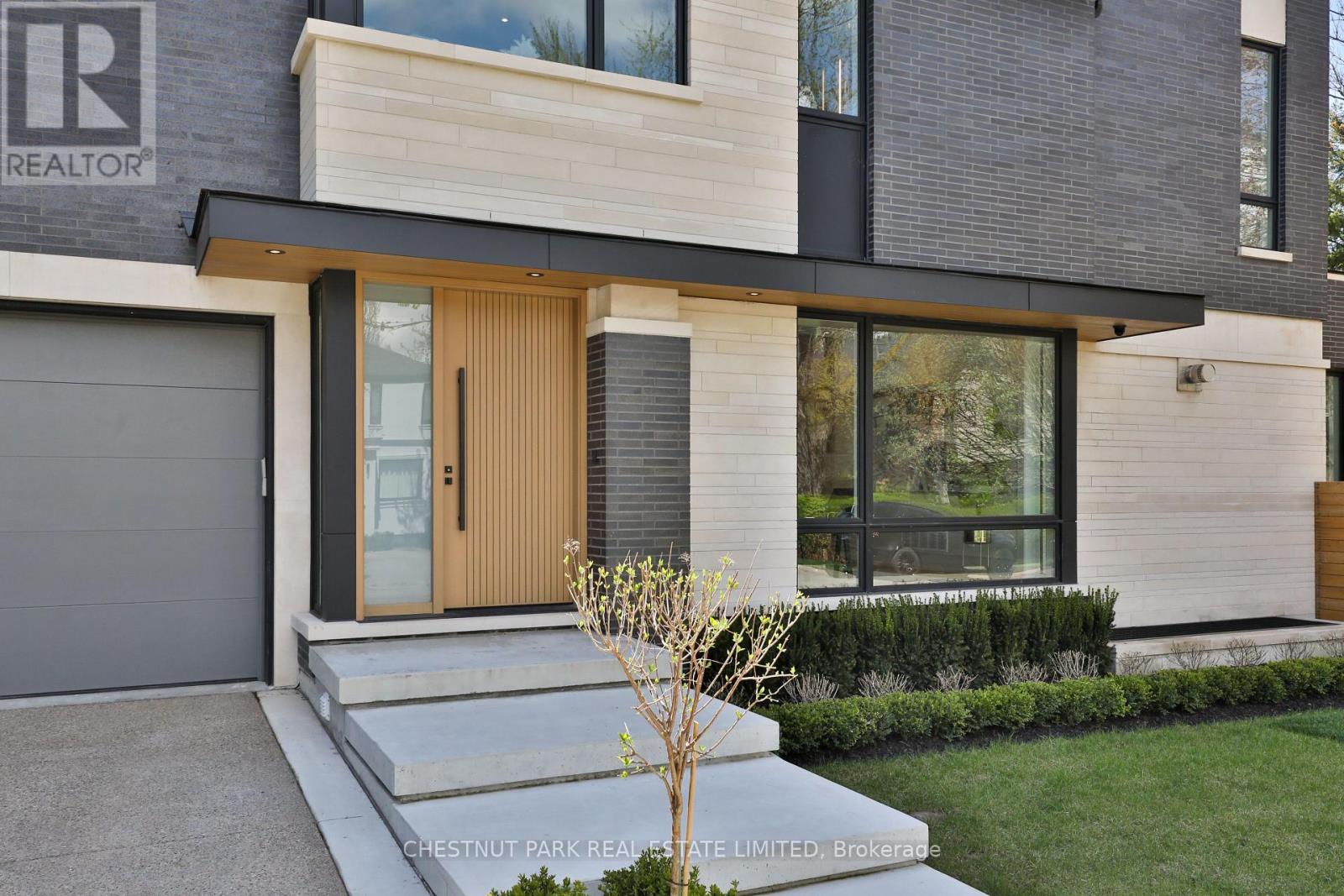 2 Marchwood Drive Property Photo 2