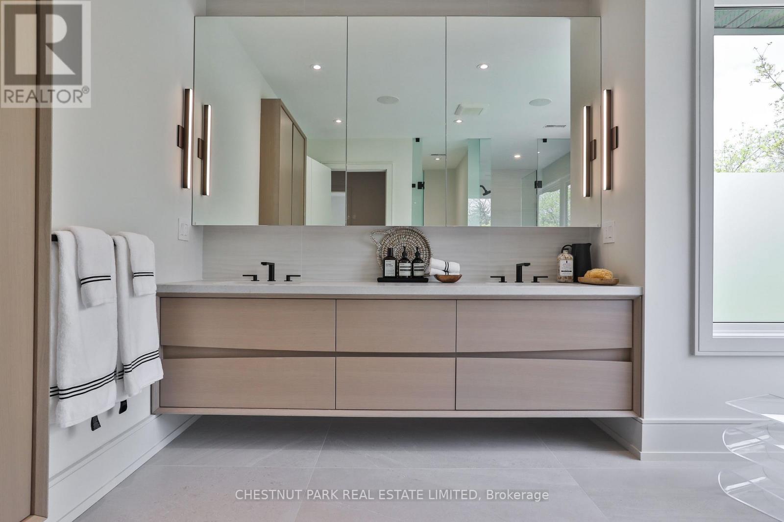 2 Marchwood Drive Property Photo 28