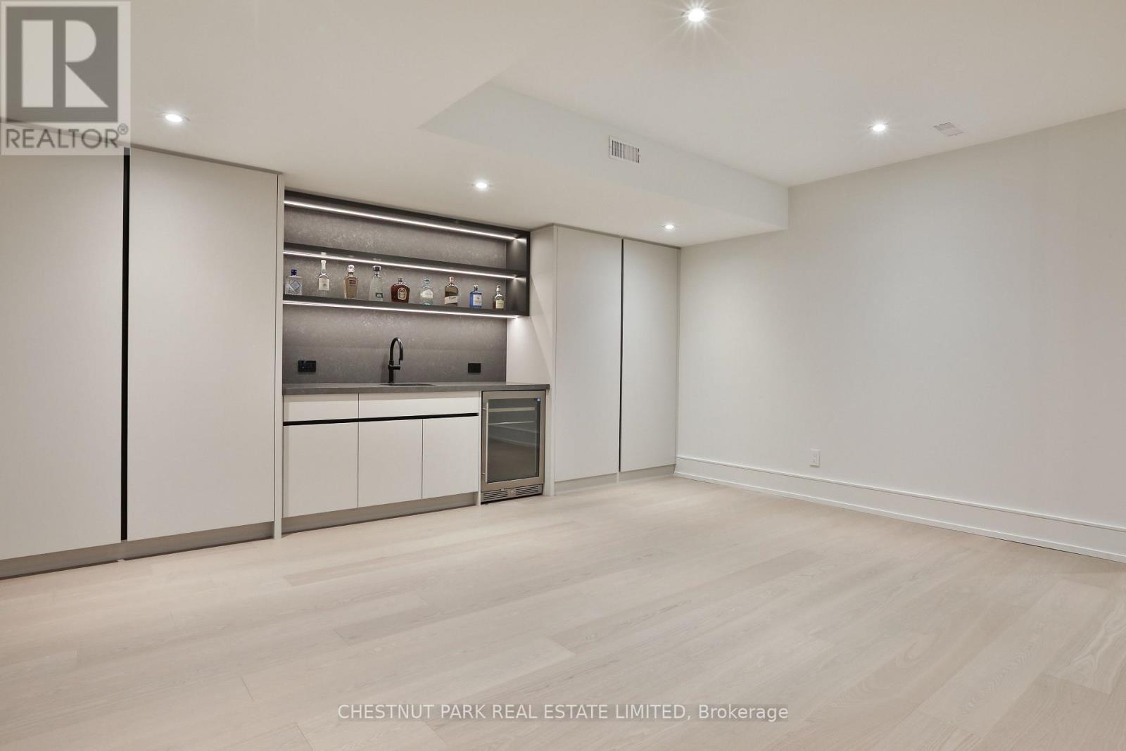 2 Marchwood Drive Property Photo 42